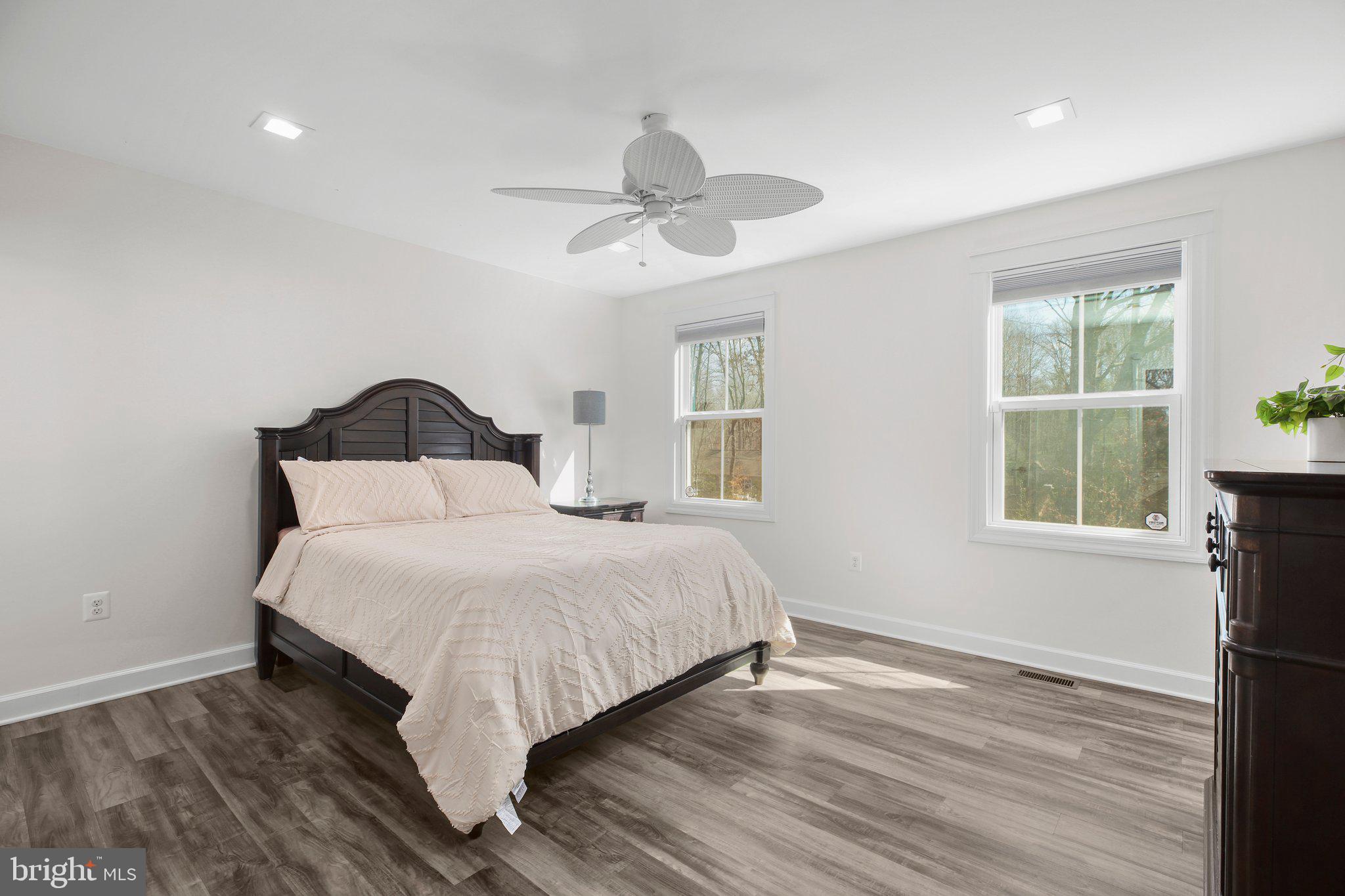 LAKE OF THE WOODS - Residential