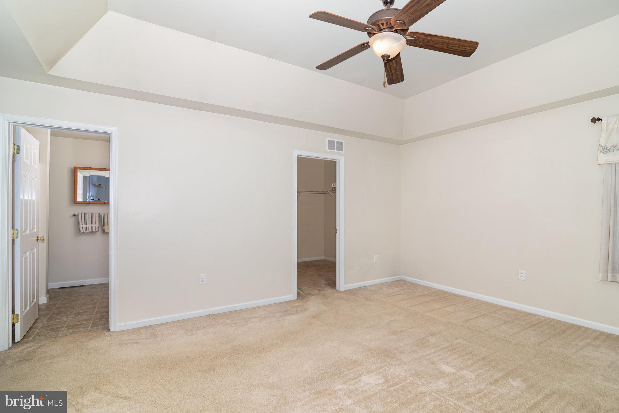 APPLE CREEK FARMS - Residential