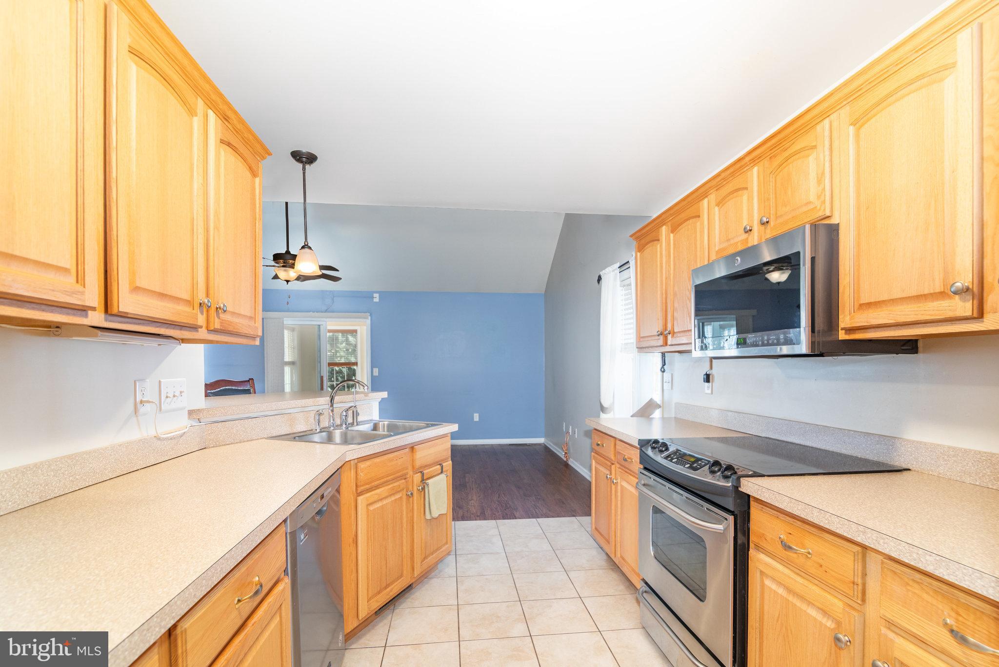 APPLE CREEK FARMS - Residential