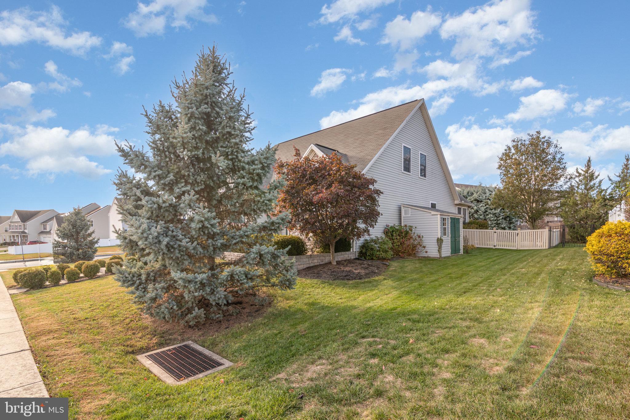 APPLE CREEK FARMS - Residential