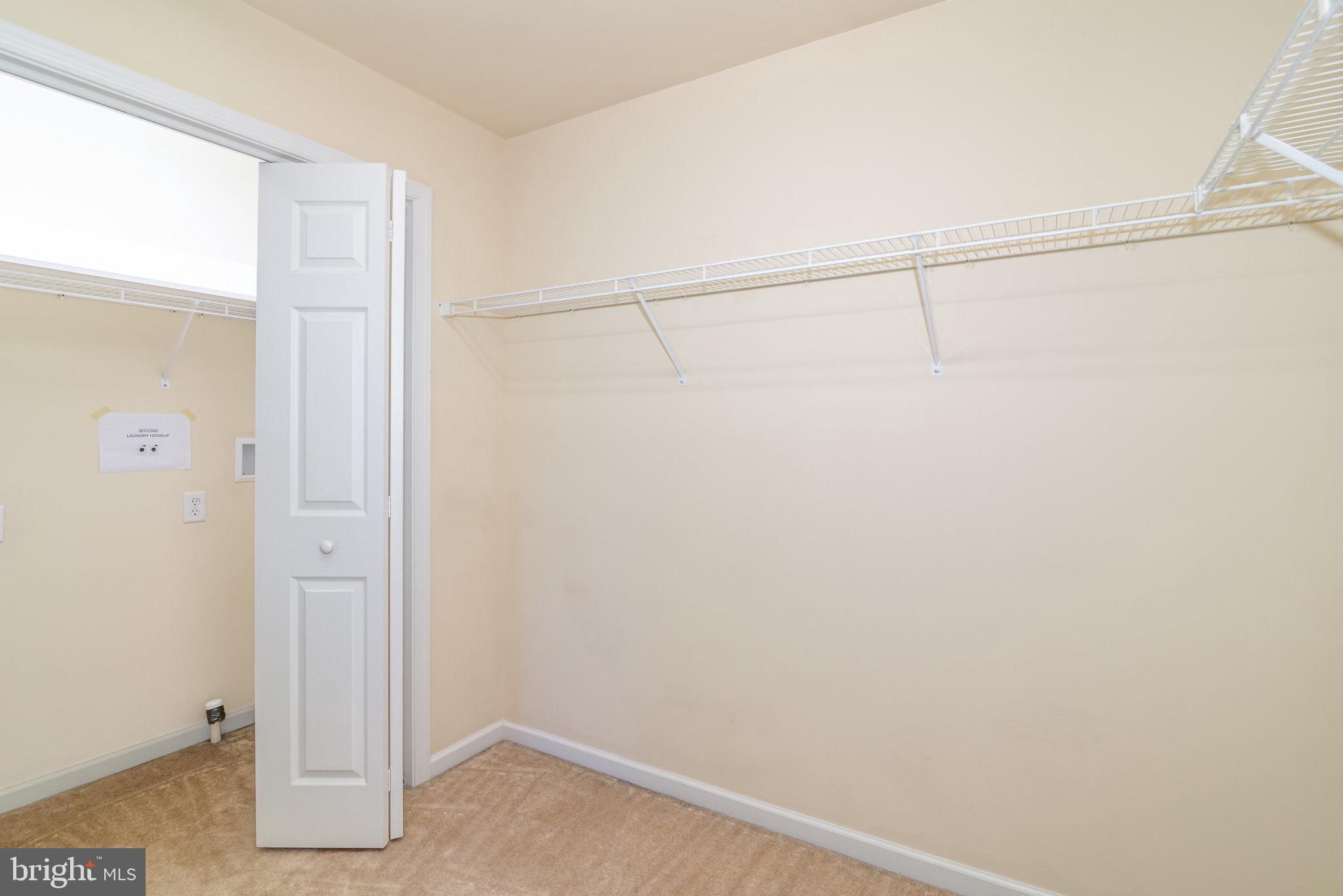 APPLE CREEK FARMS - Residential