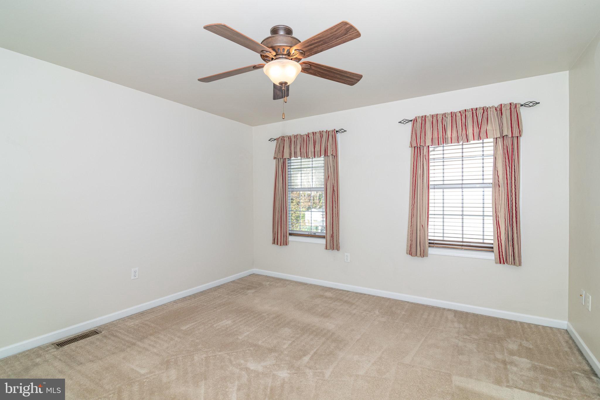 APPLE CREEK FARMS - Residential