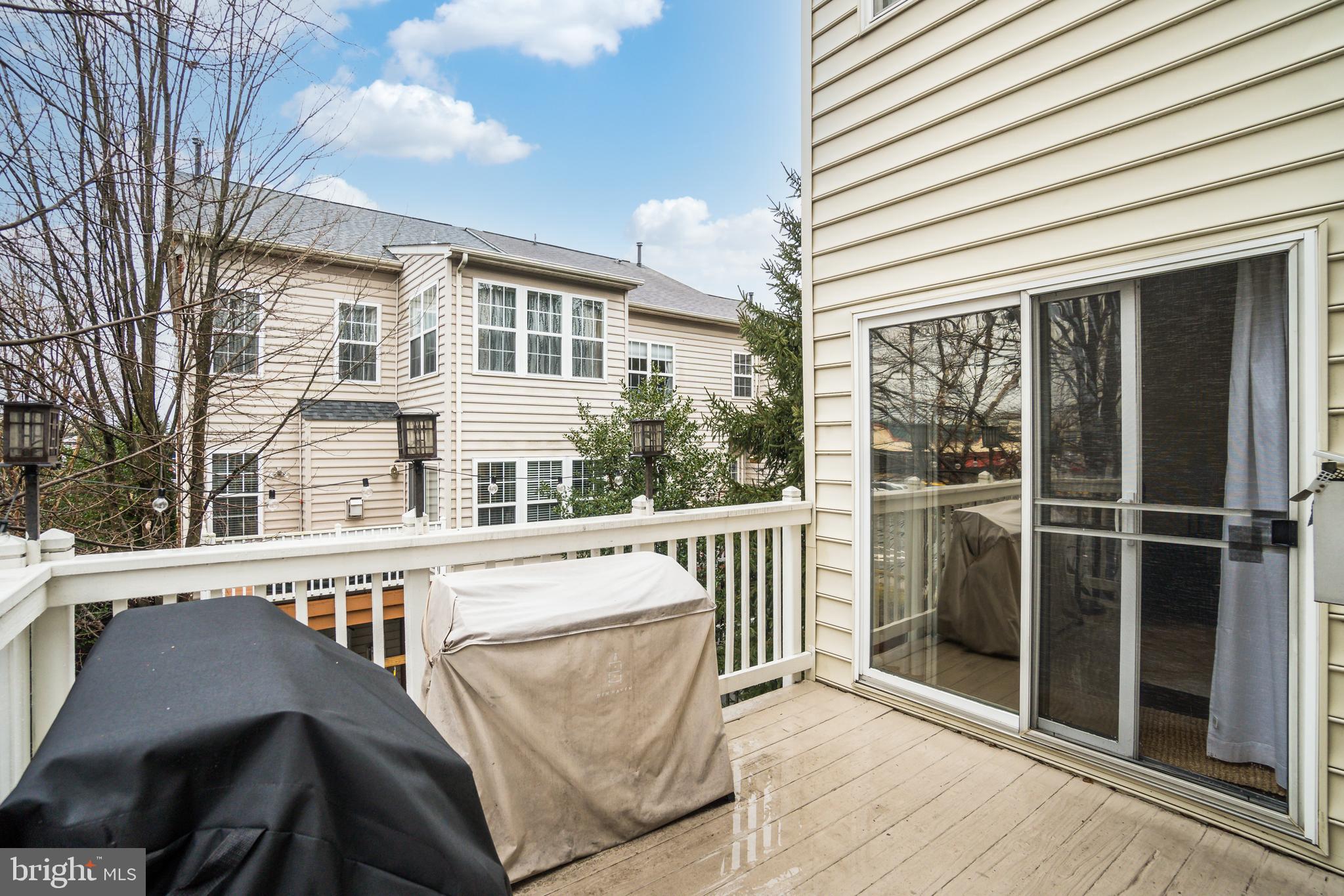 STONEGATE AT LANDMARK - Residential