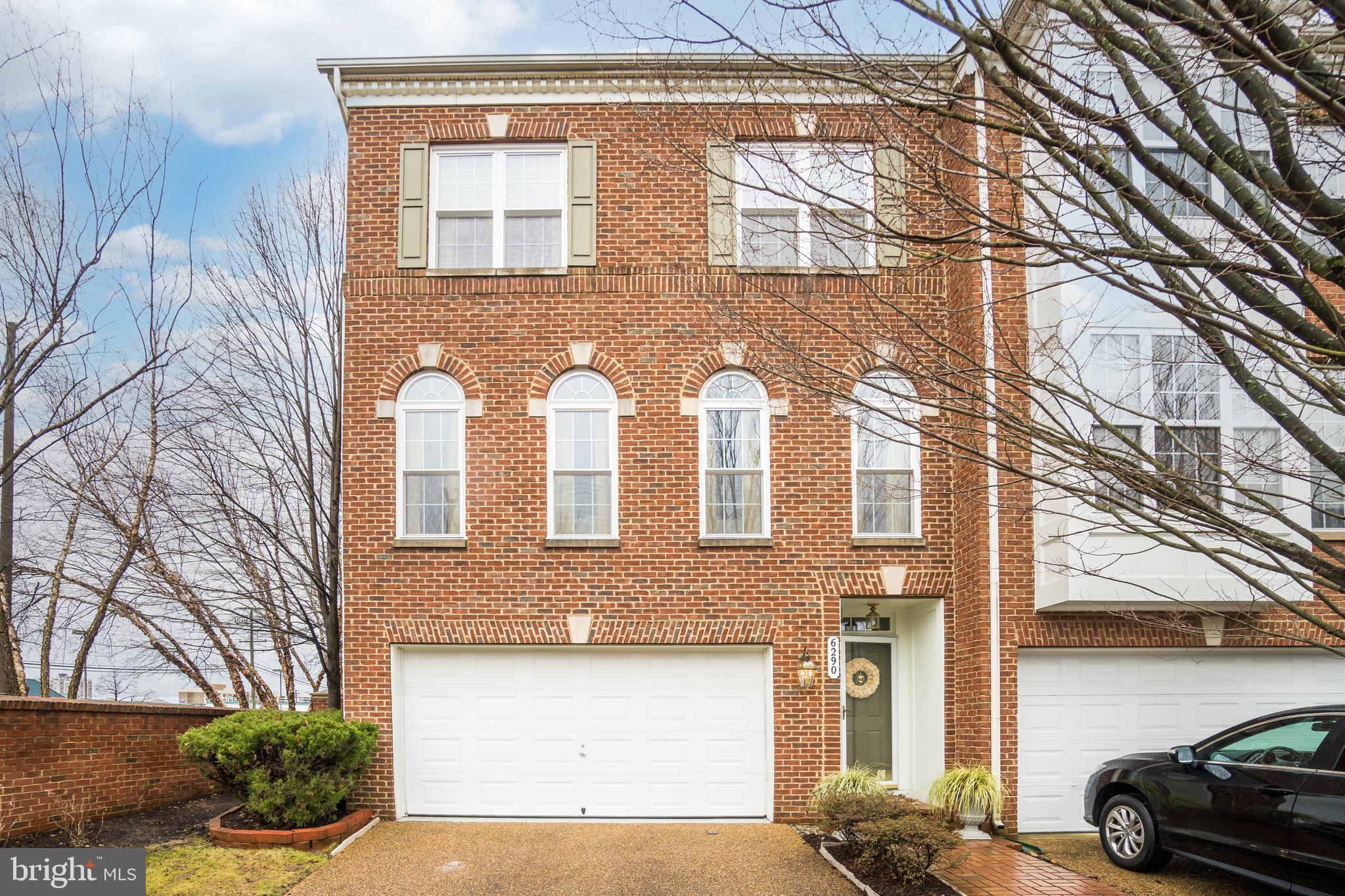 STONEGATE AT LANDMARK - Residential