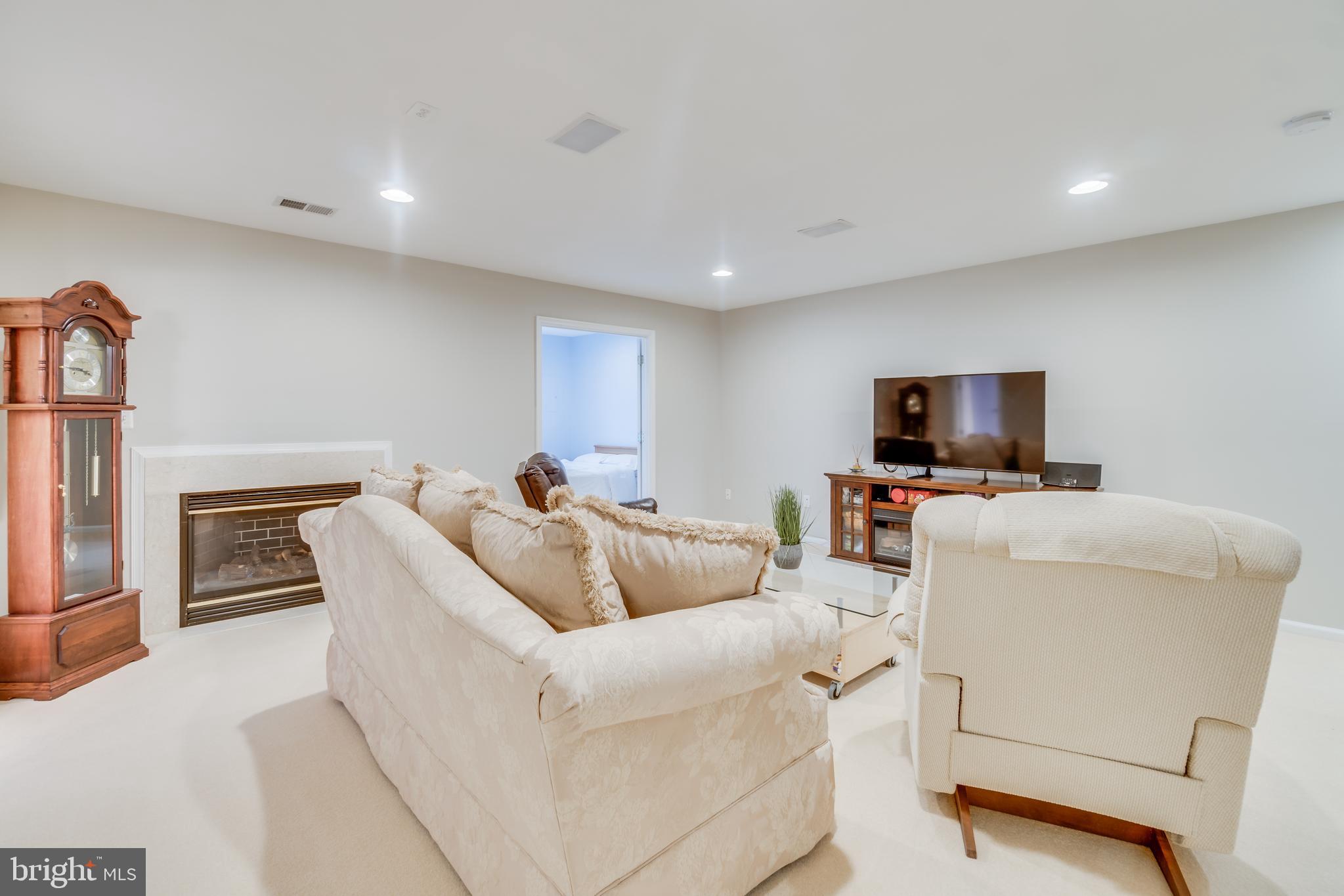 STONEGATE AT LANDMARK - Residential