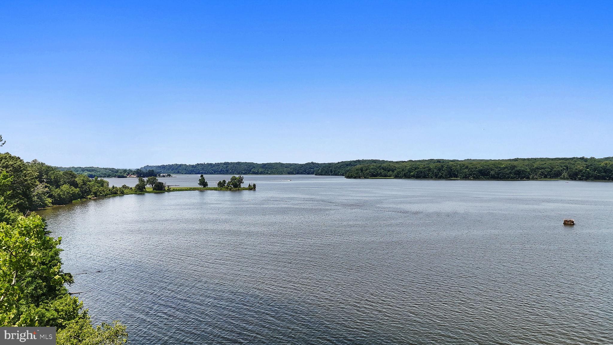 PRATT POINT - Residential