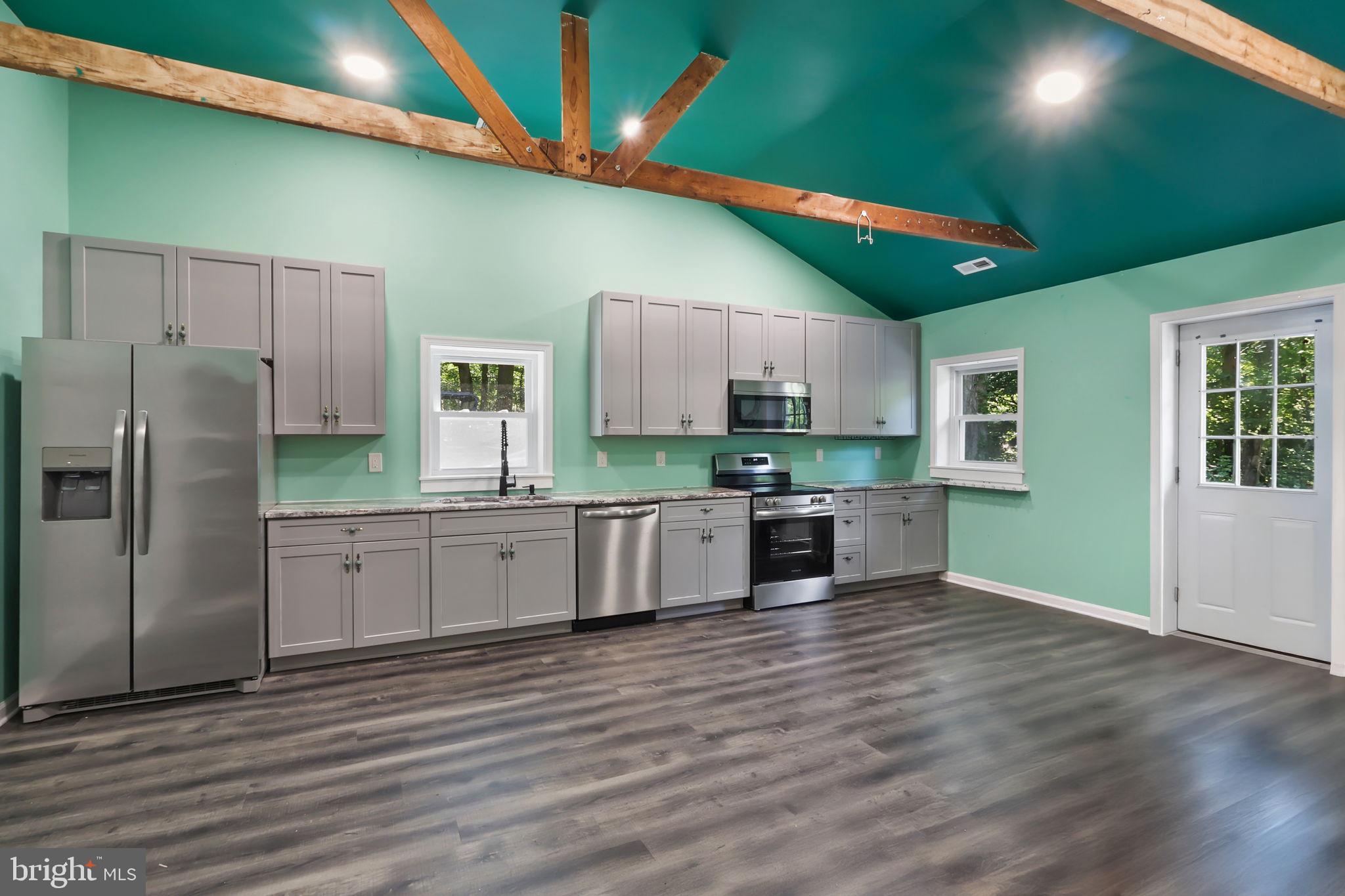 PRATT POINT - Residential