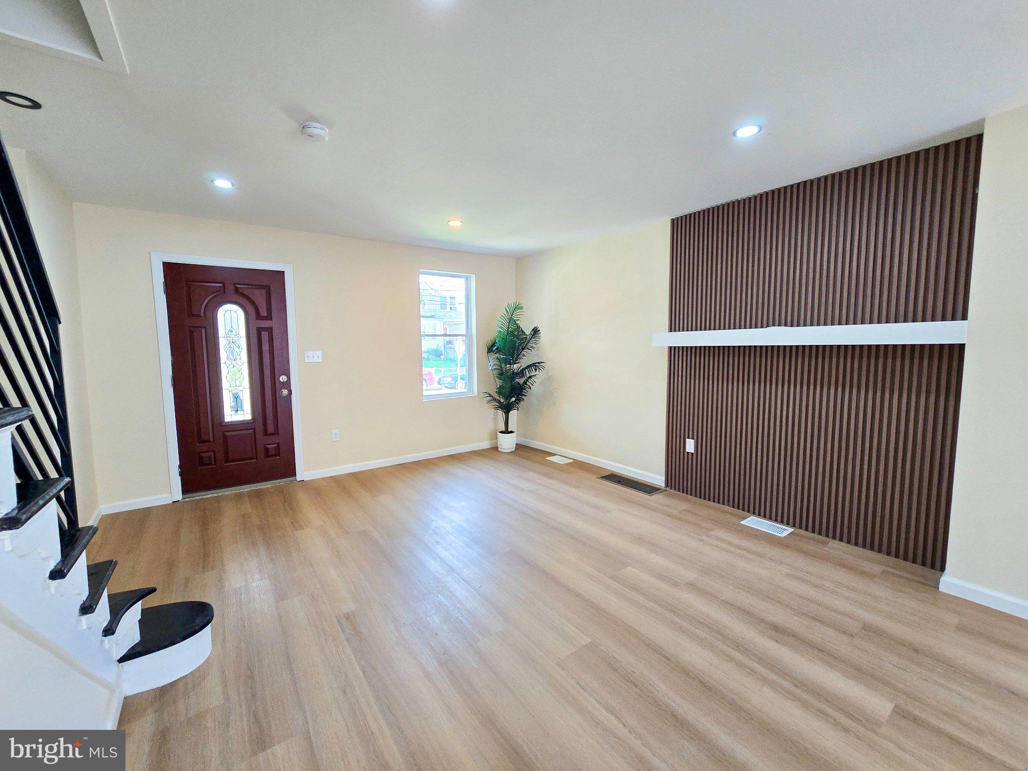 7108 CLOVER LANE