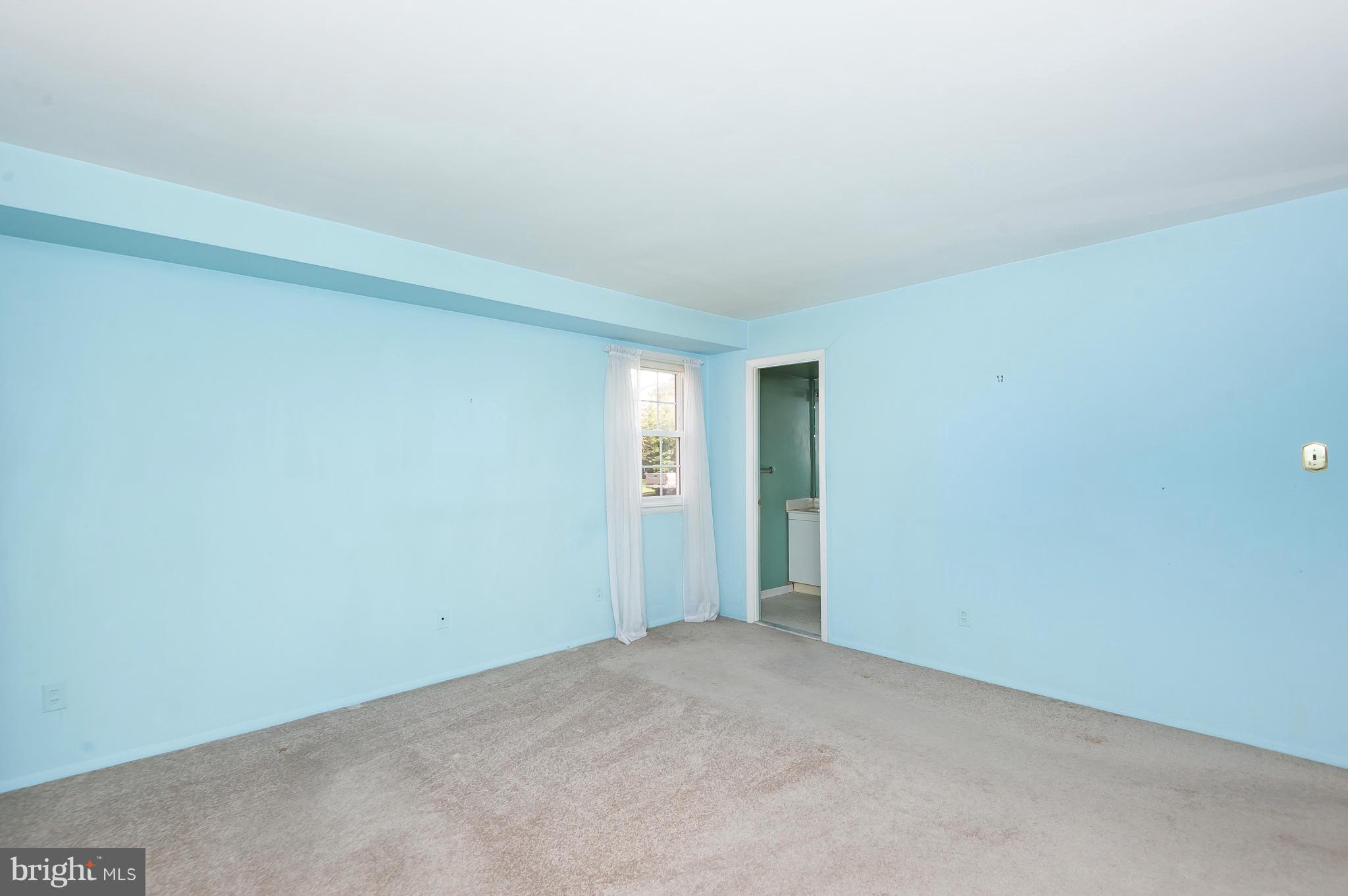 HOMELAND SOUTHWAY - Residential