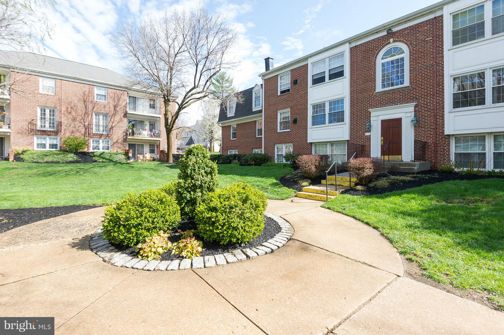 HOMELAND SOUTHWAY - Residential