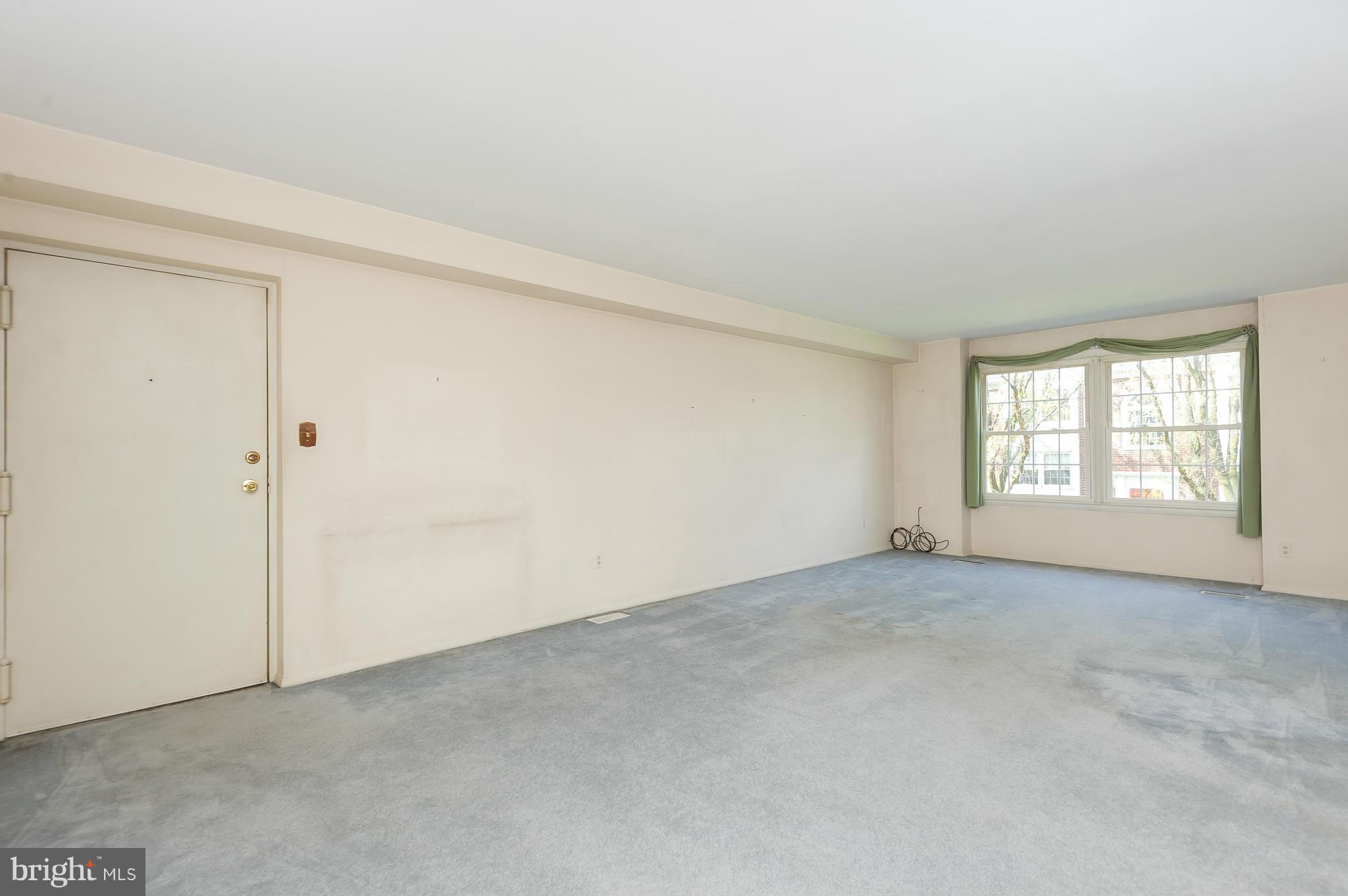 HOMELAND SOUTHWAY - Residential