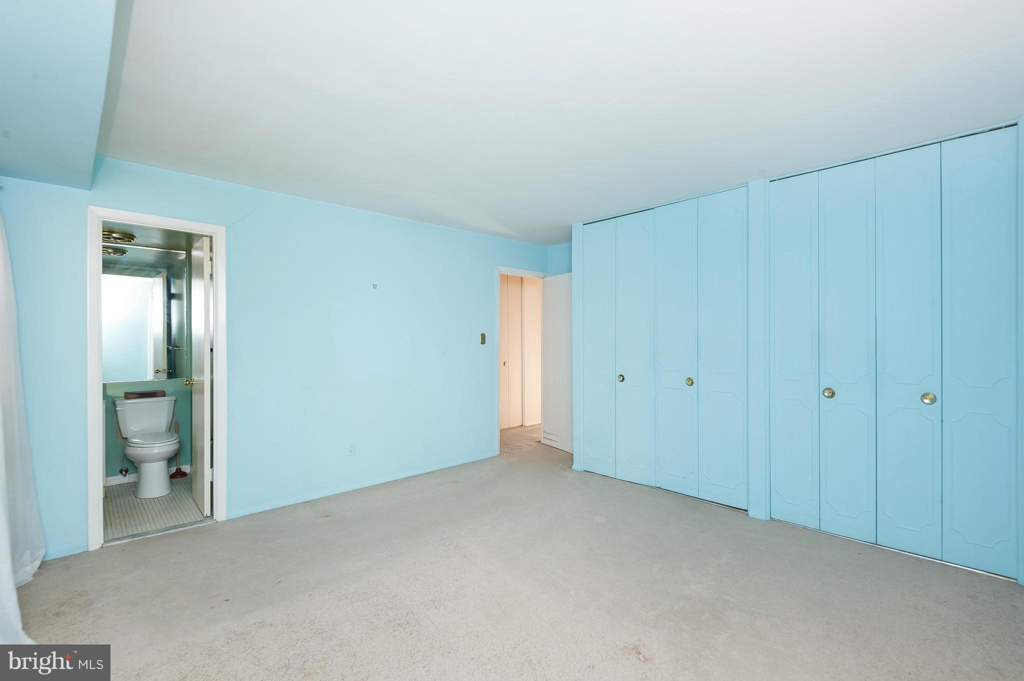 HOMELAND SOUTHWAY - Residential