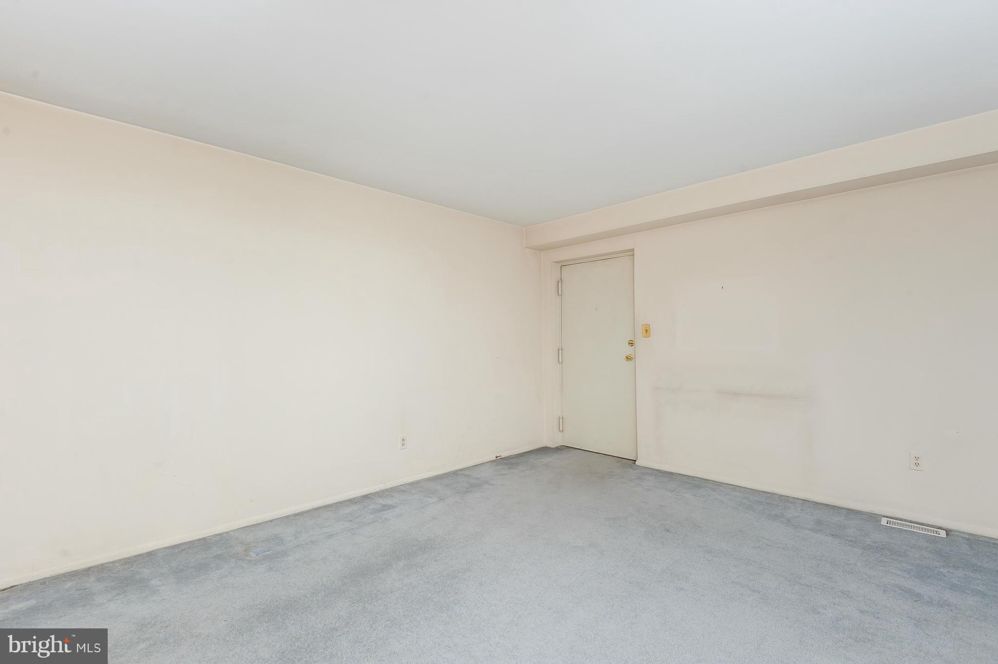 HOMELAND SOUTHWAY - Residential