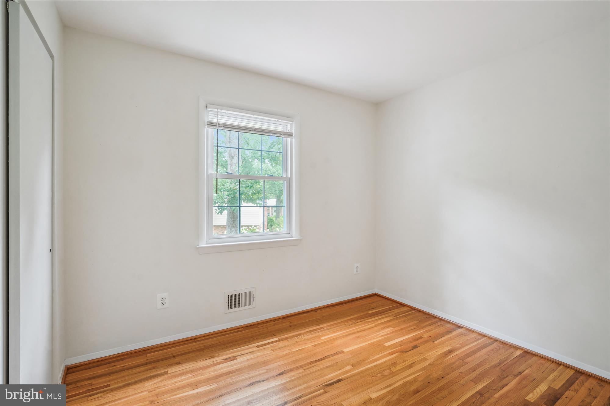 ROLLING VALLEY - Residential Lease