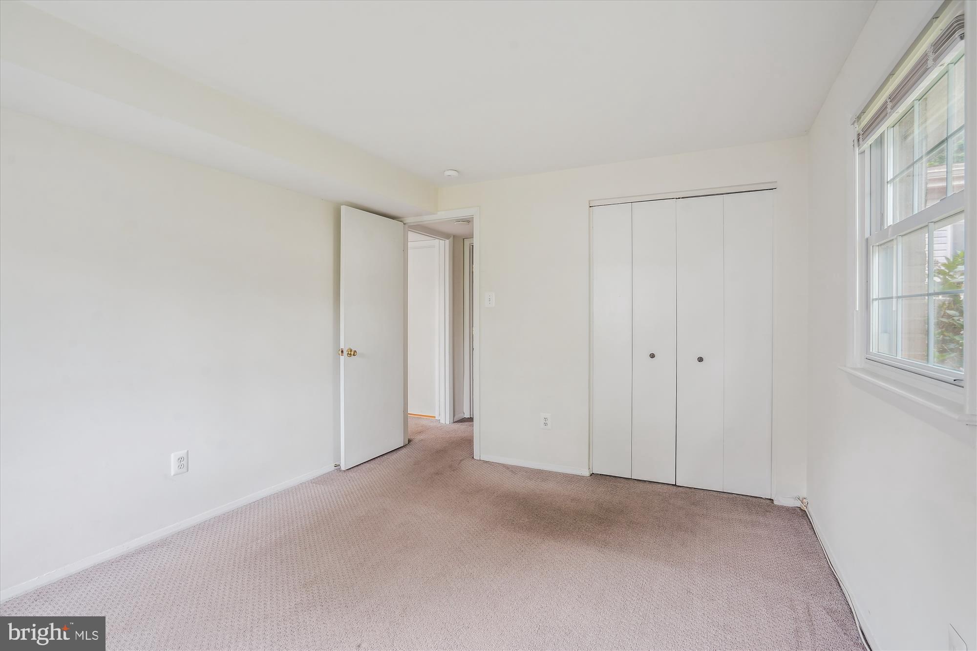 ROLLING VALLEY - Residential Lease