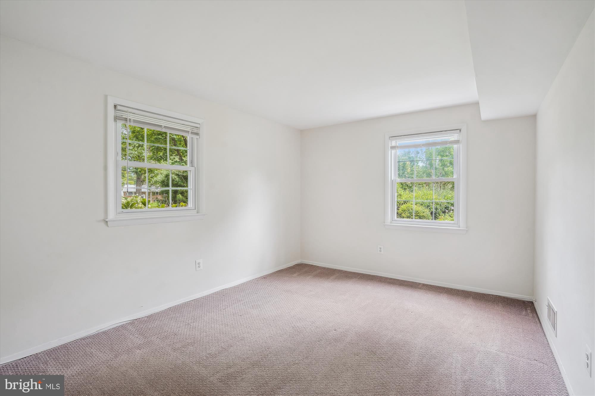 ROLLING VALLEY - Residential Lease