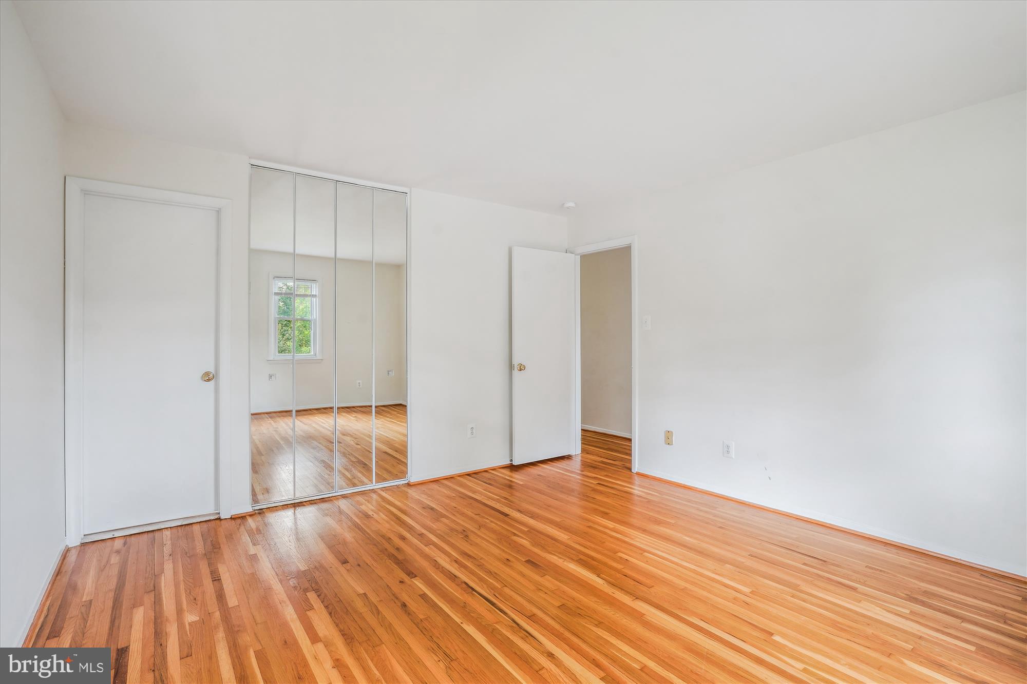 ROLLING VALLEY - Residential Lease