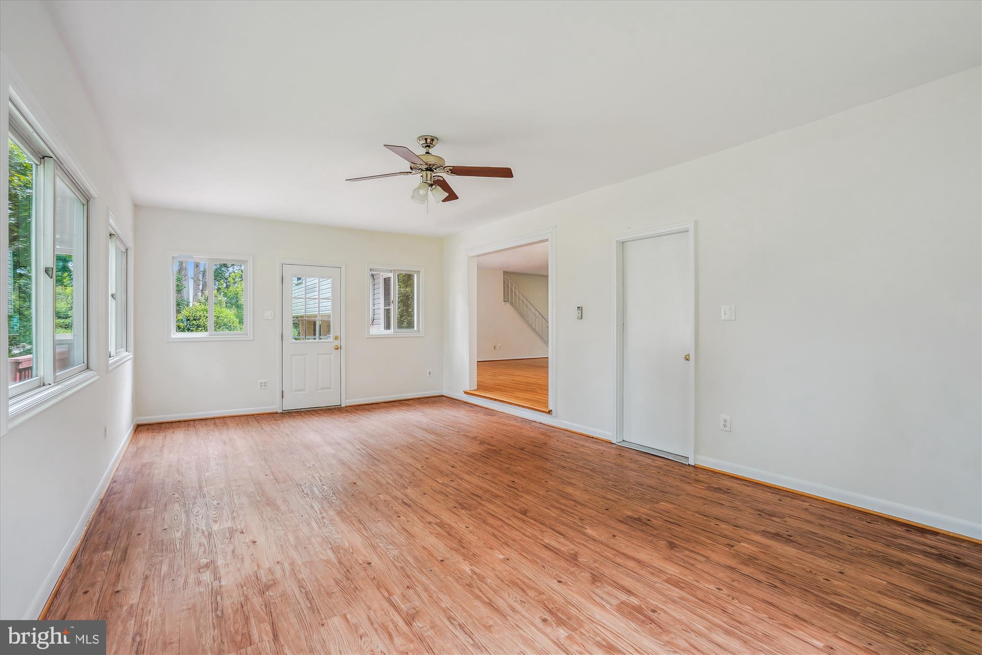 ROLLING VALLEY - Residential Lease