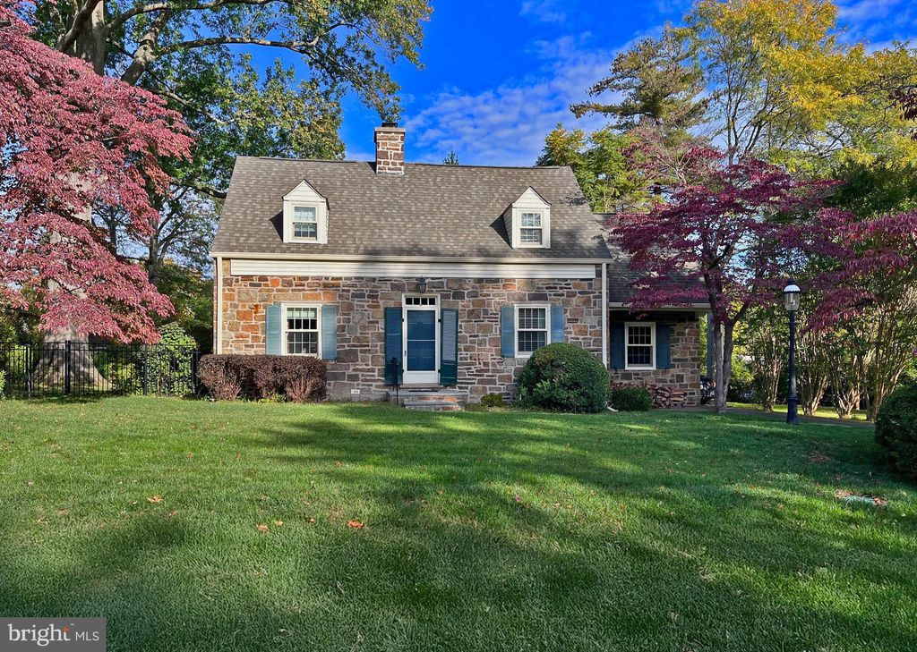 Photo of 111 Chesney Lane, ERDENHEIM, PA 19038 (MLS # PAMC2166322)