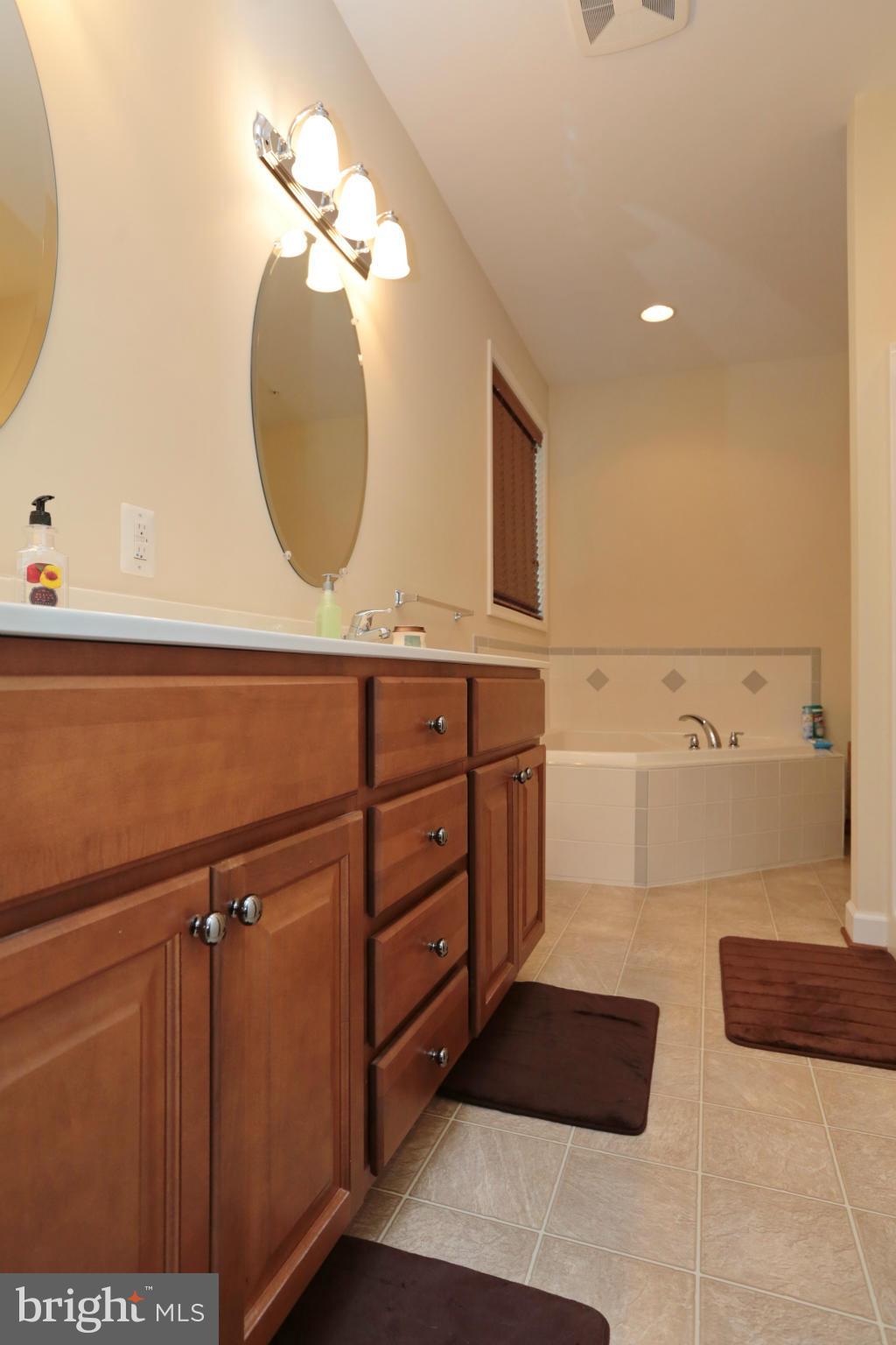 MOSS CREEK - Residential