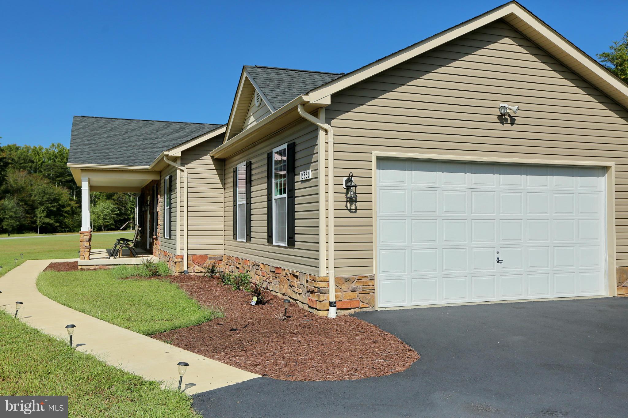 MOSS CREEK - Residential