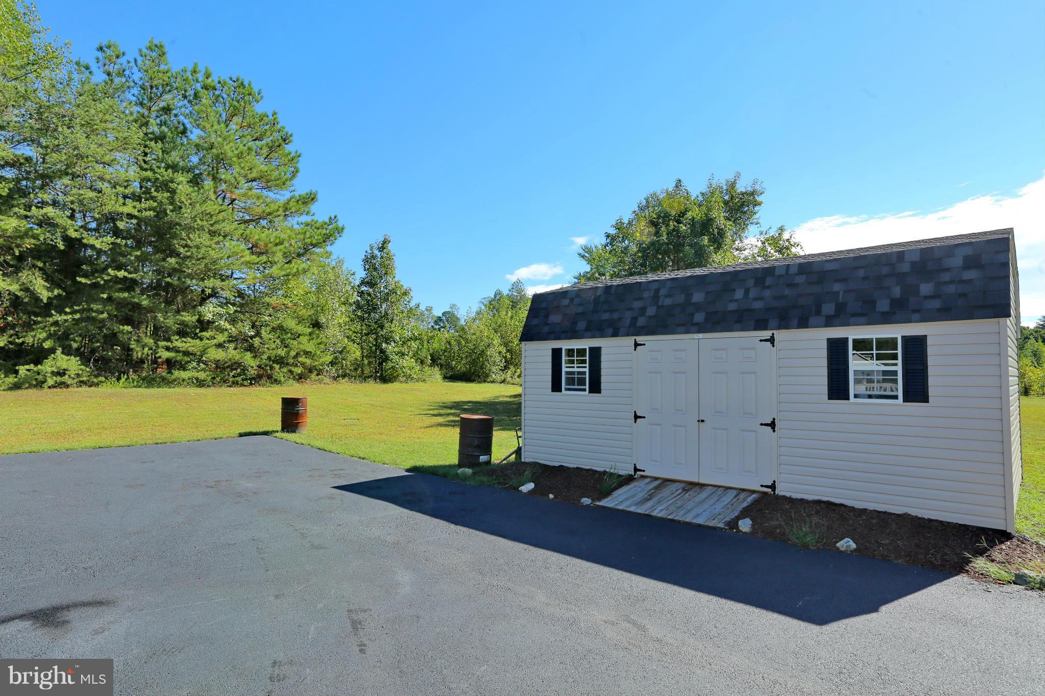 MOSS CREEK - Residential