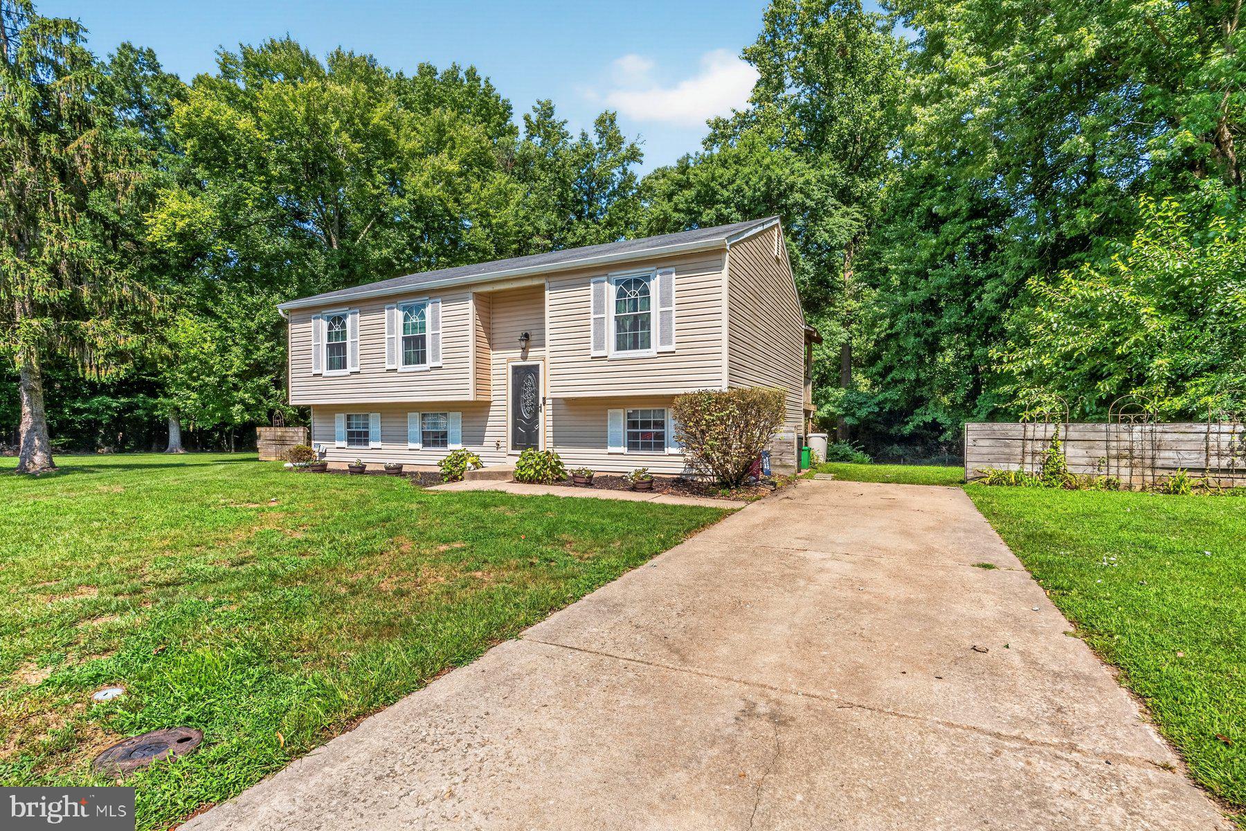 425 DAWN COURT