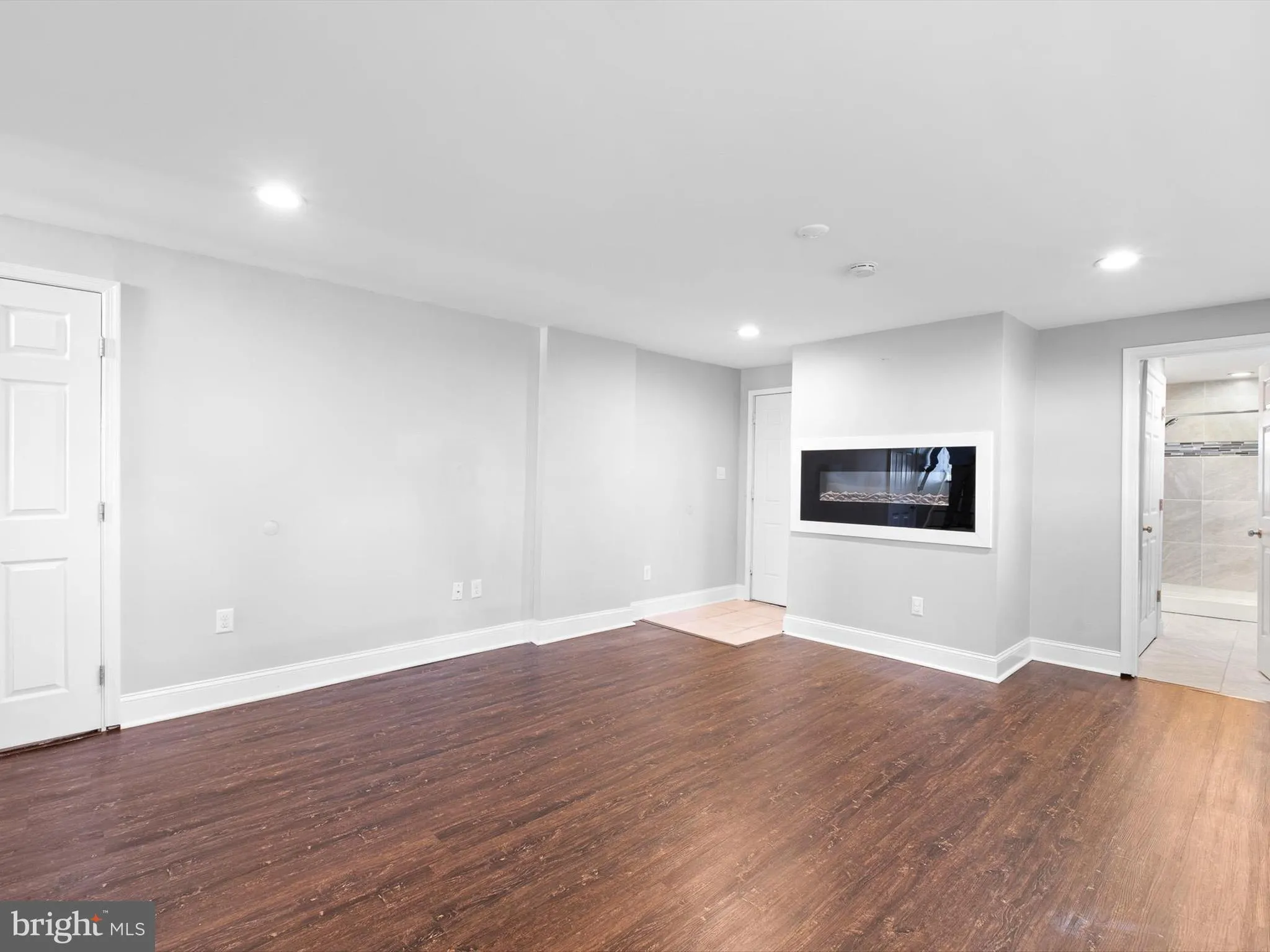 Wilmington, Delaware 19808, United States, 3 Bedrooms Bedrooms, ,2 BathroomsBathrooms,Residential,Contingent,156467