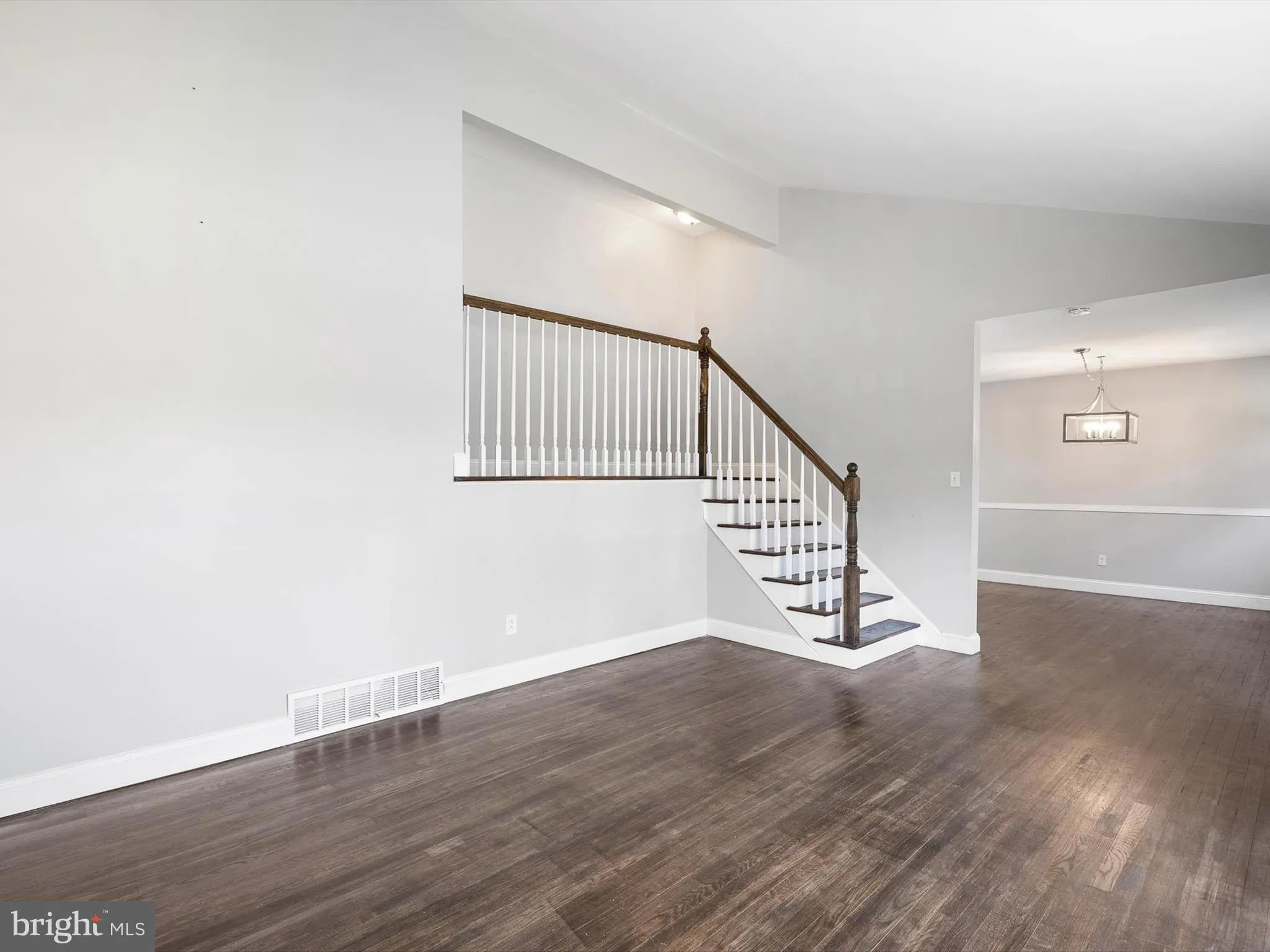 Wilmington, Delaware 19808, United States, 3 Bedrooms Bedrooms, ,2 BathroomsBathrooms,Residential,Contingent,156467