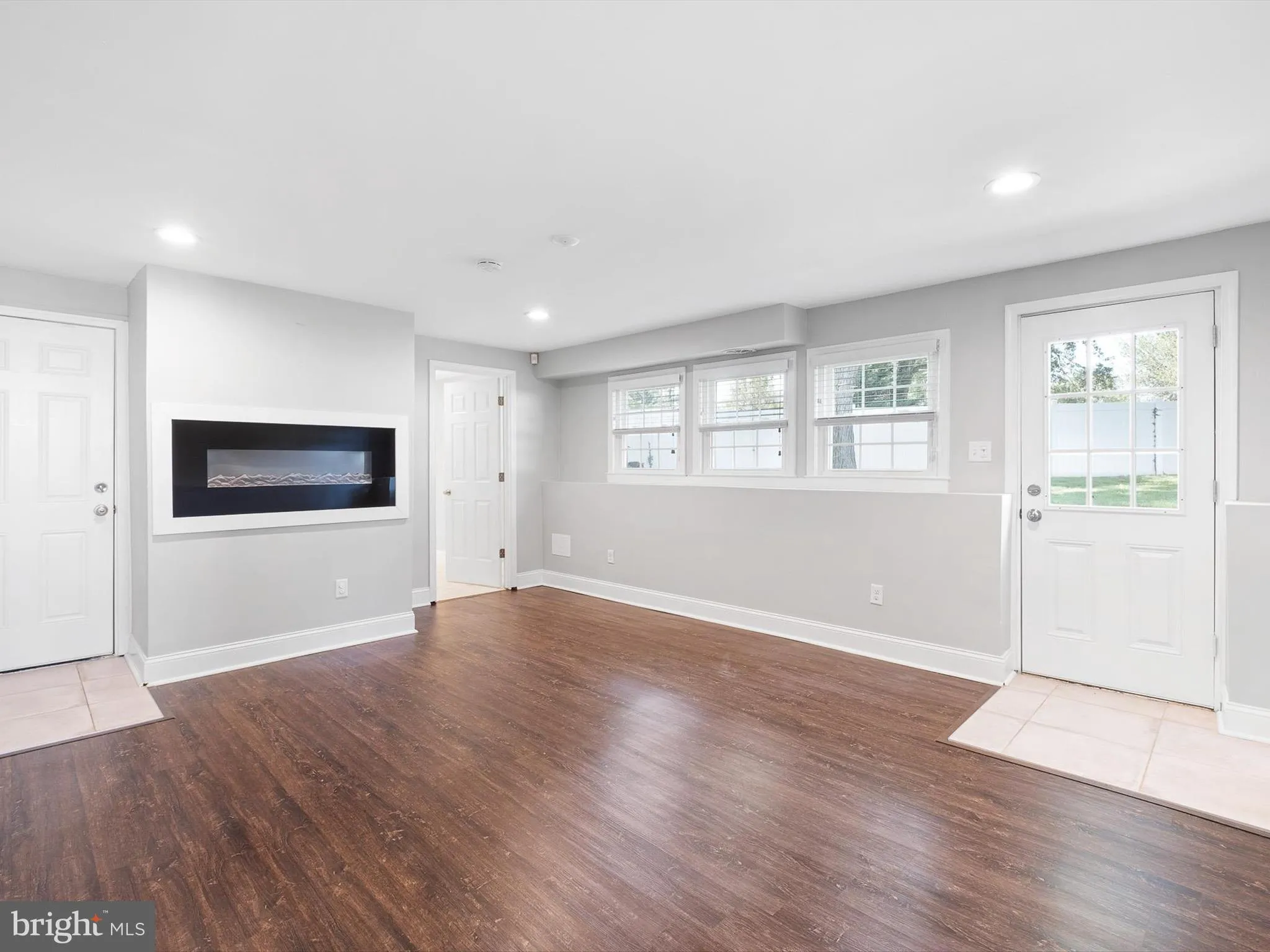 Wilmington, Delaware 19808, United States, 3 Bedrooms Bedrooms, ,2 BathroomsBathrooms,Residential,Contingent,156467