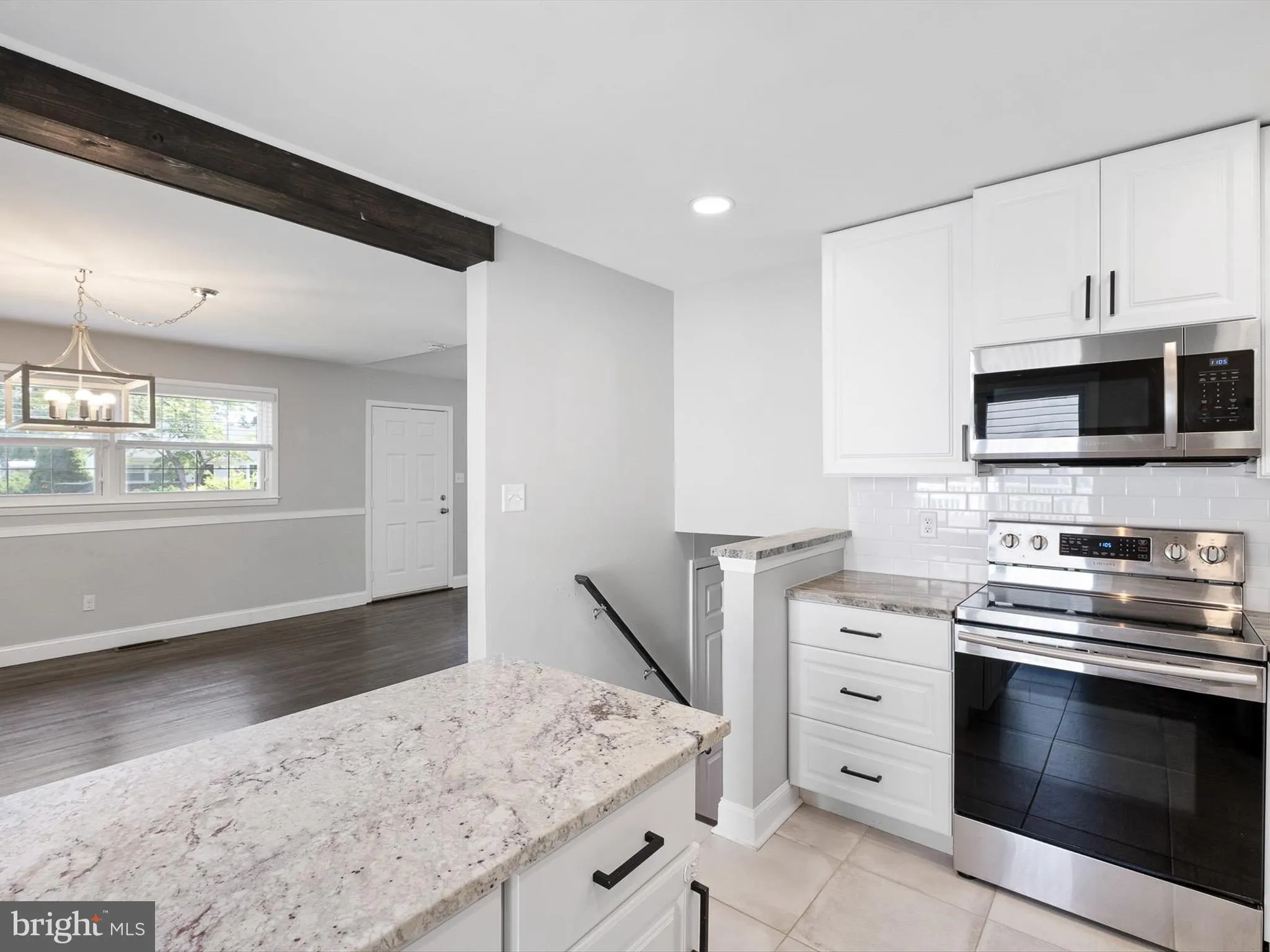 Wilmington, Delaware 19808, United States, 3 Bedrooms Bedrooms, ,2 BathroomsBathrooms,Residential,Contingent,156467