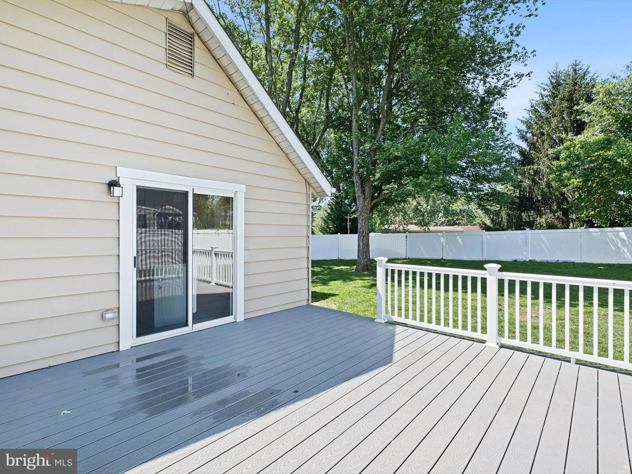 Wilmington, Delaware 19808, United States, 3 Bedrooms Bedrooms, ,2 BathroomsBathrooms,Residential,Contingent,156467