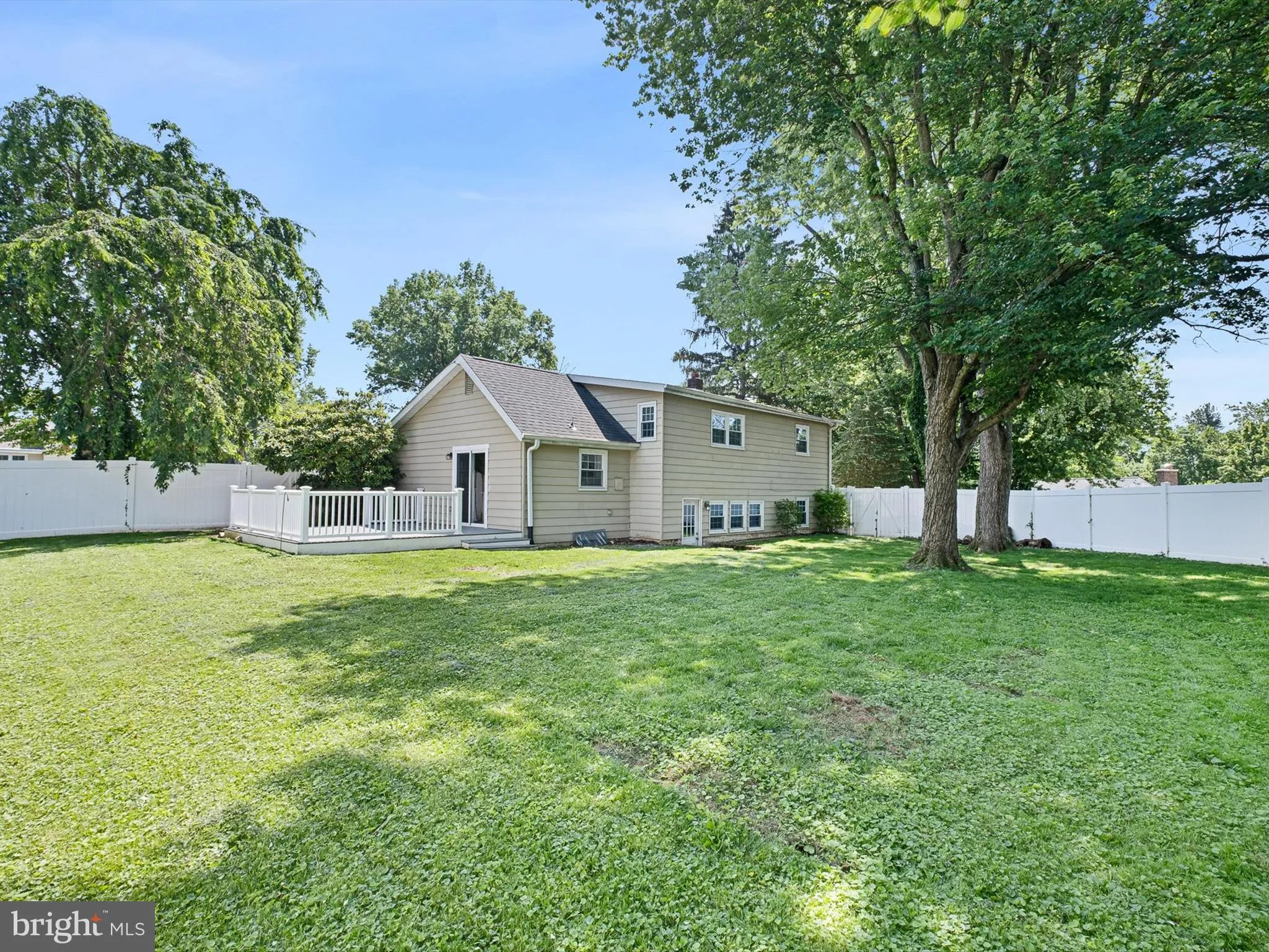 Wilmington, Delaware 19808, United States, 3 Bedrooms Bedrooms, ,2 BathroomsBathrooms,Residential,Contingent,156467