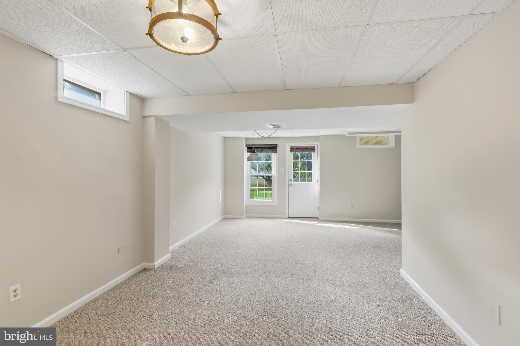 CAMBRIDGE FARMS - Residential