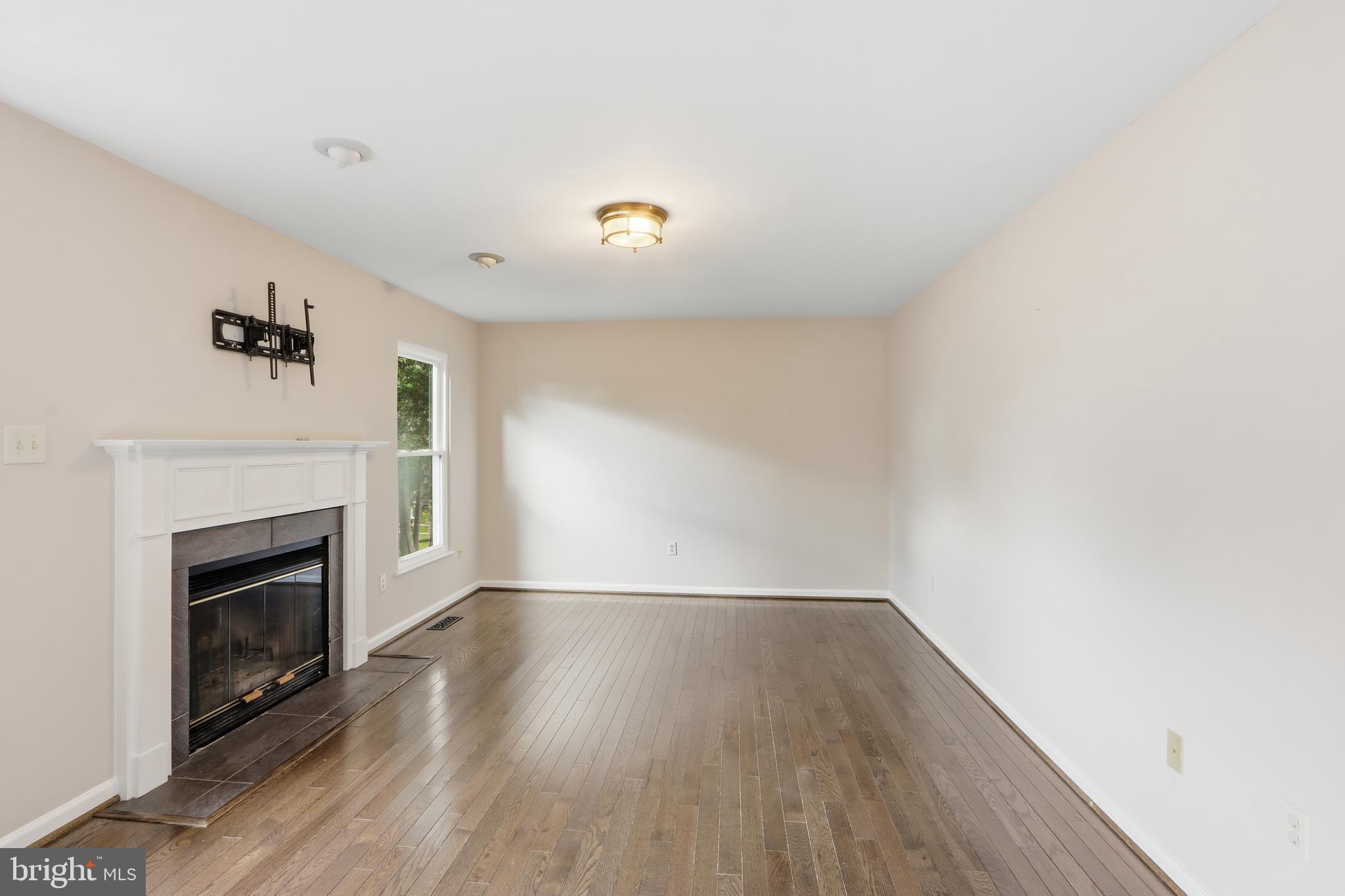 CAMBRIDGE FARMS - Residential