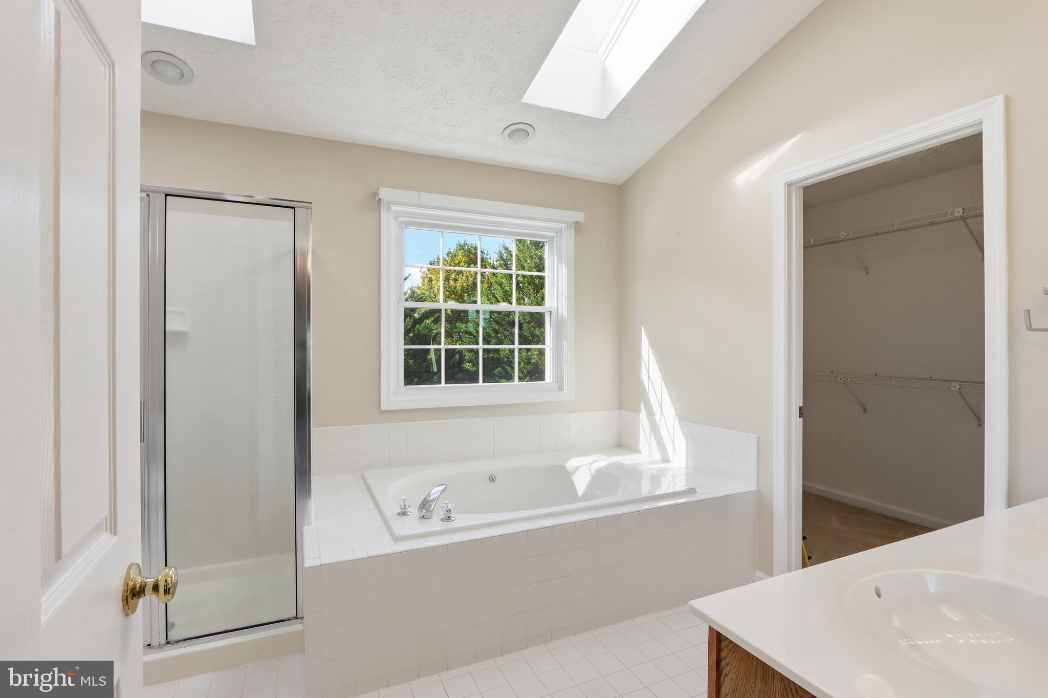 CAMBRIDGE FARMS - Residential