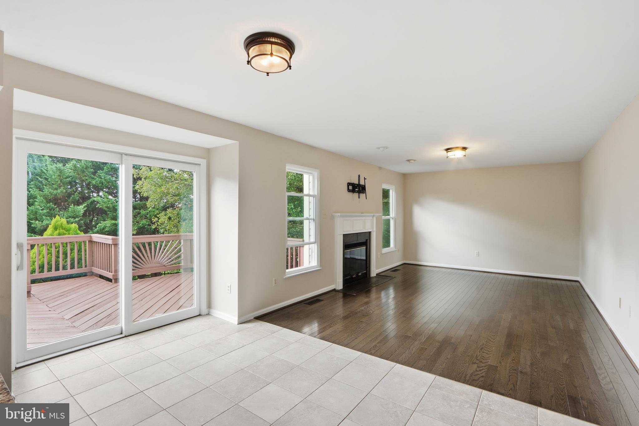 CAMBRIDGE FARMS - Residential