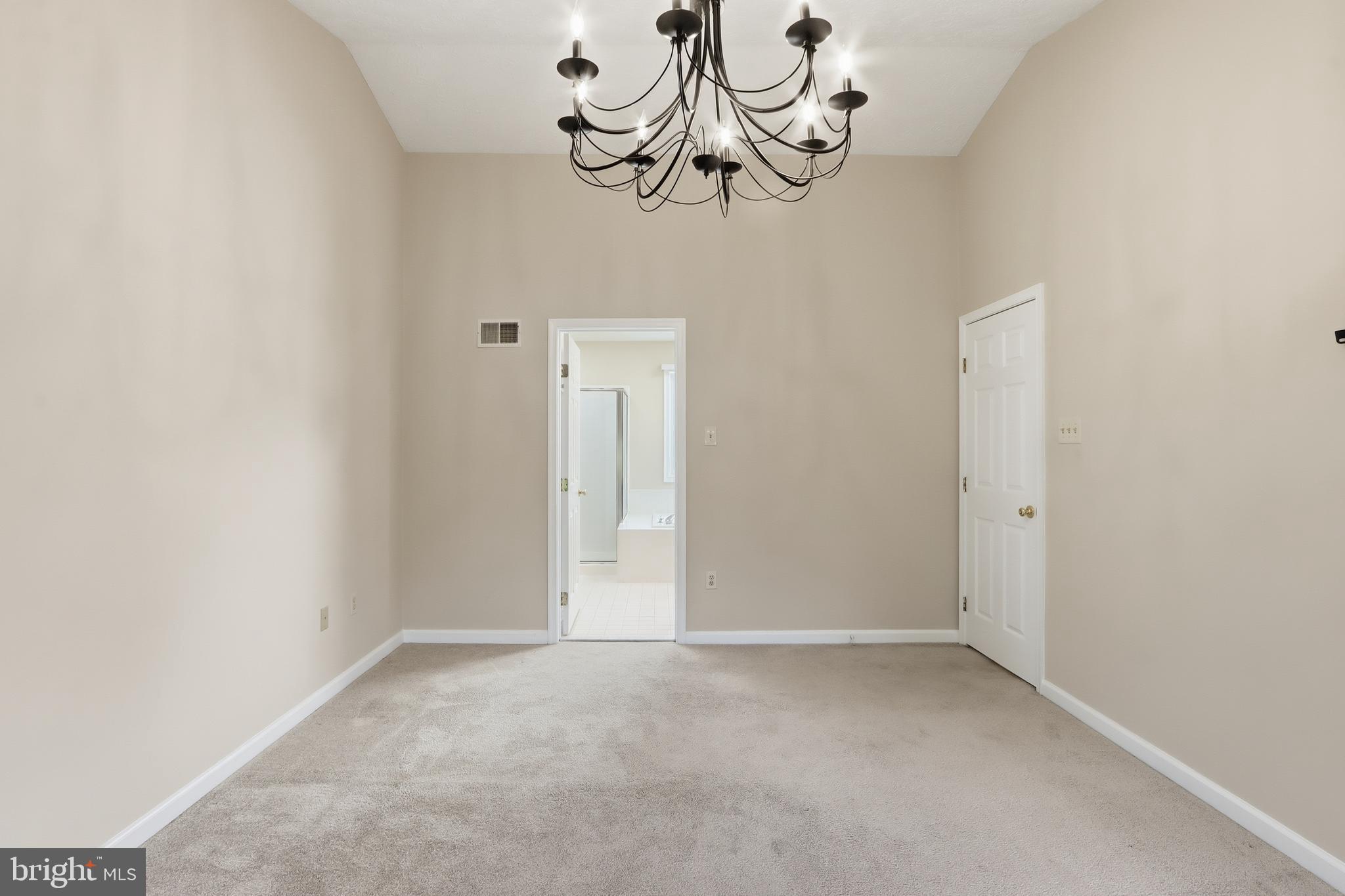 CAMBRIDGE FARMS - Residential