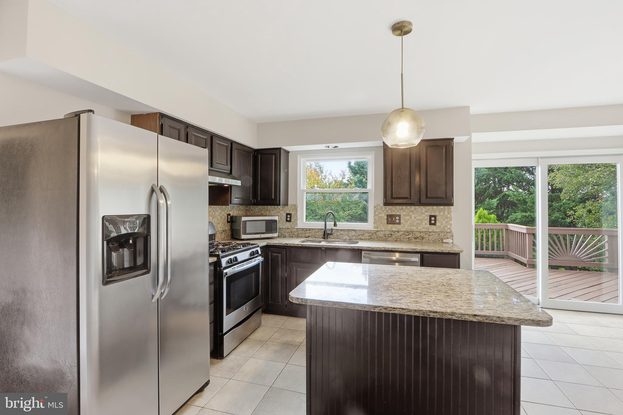 CAMBRIDGE FARMS - Residential