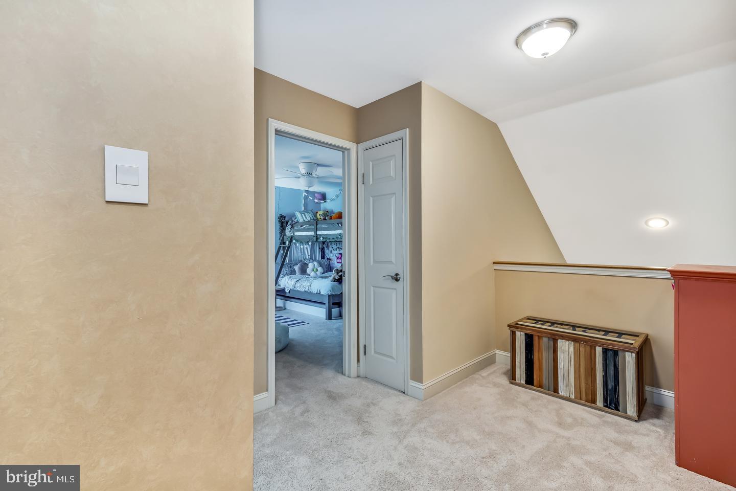 PRANCING HORSE FAR - Residential