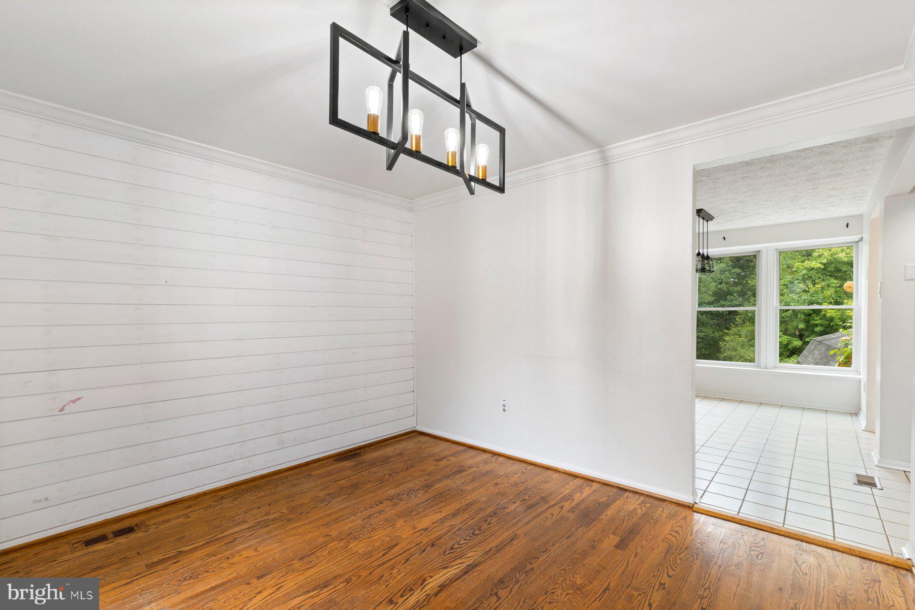 2 TOPWOOD COURT