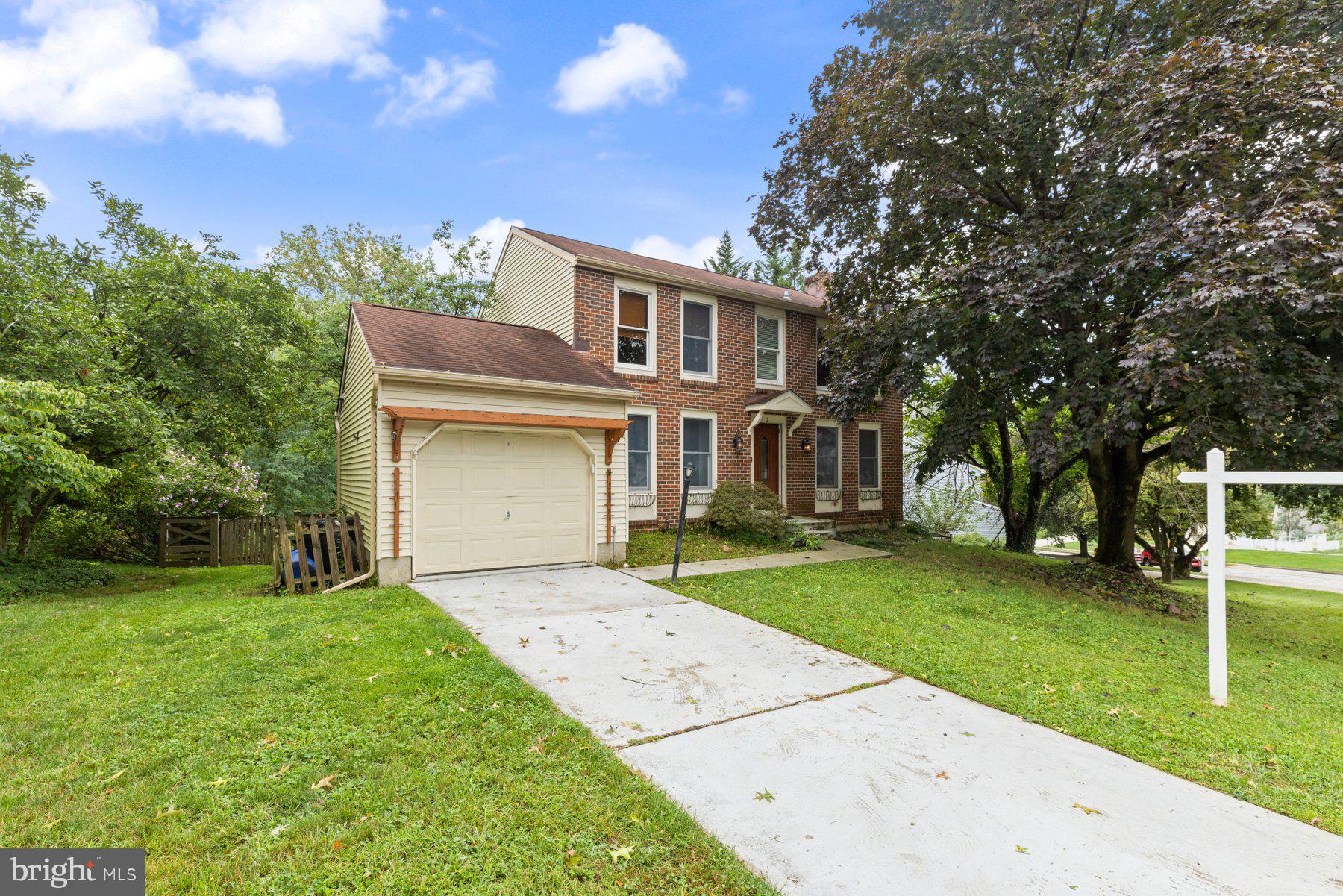 2 TOPWOOD COURT