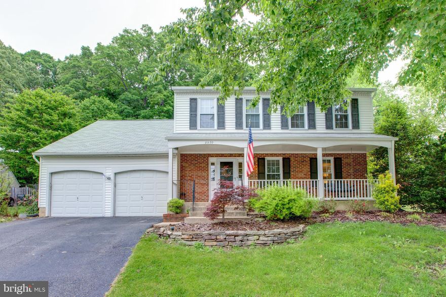 BACK ON MARK Updated Home on Cul De Sac. HDW on  main level, stairs & upper level. FR w/wood buring FP off Kit opens to large yard w/ tree house & zipline. Totally updated Kit w/42" Cabinets, Silestone, SS, Cork flooring and  Eat in area. Updated Baths. MBA has double sinks. Large MBR w/ 2 closets. LL w/2 lg rooms, Full BA and Sep Laundry. Roof 2016, Heat 2015.Close to metro parking lot on Hooes.