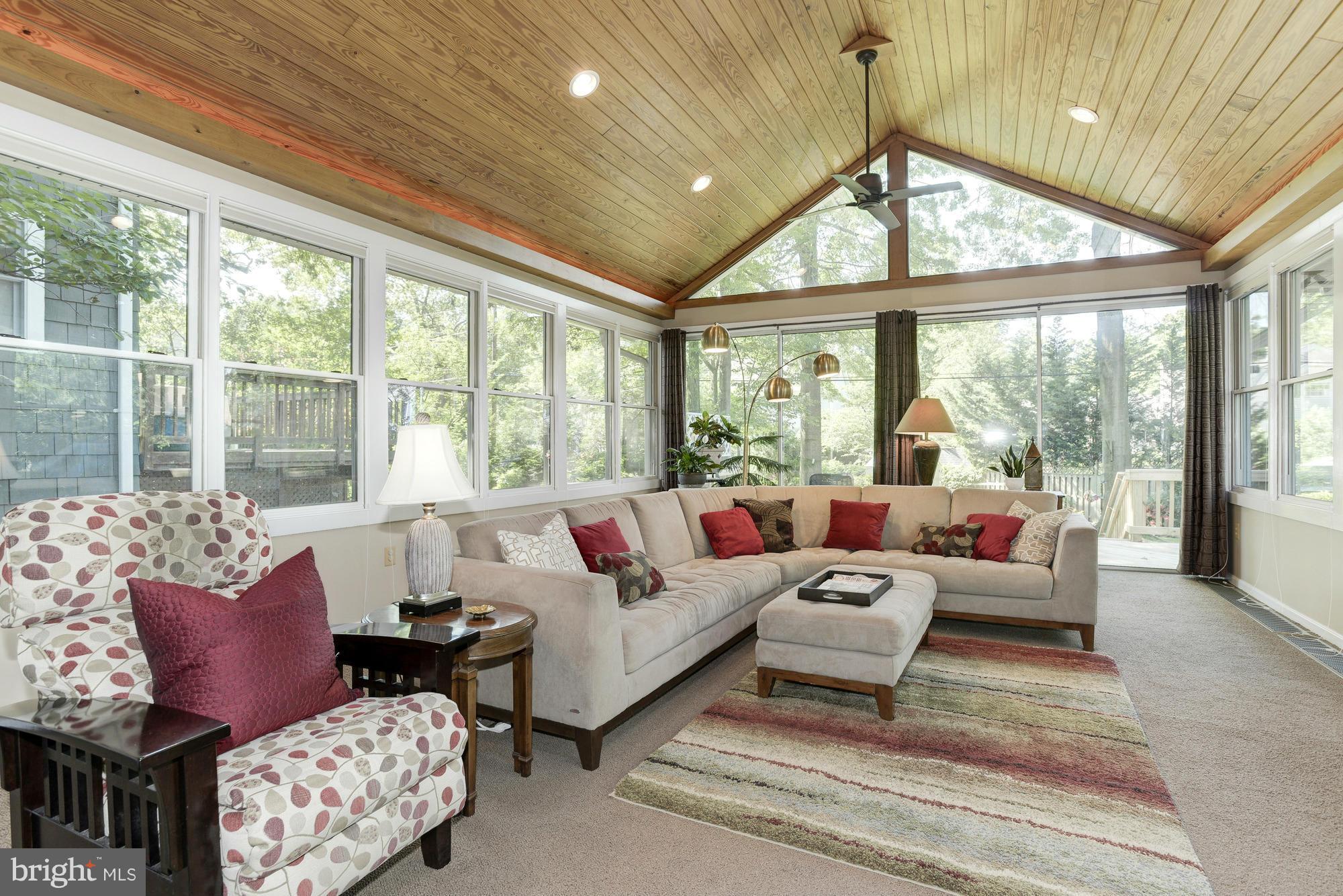 AURORA HILLS - Residential