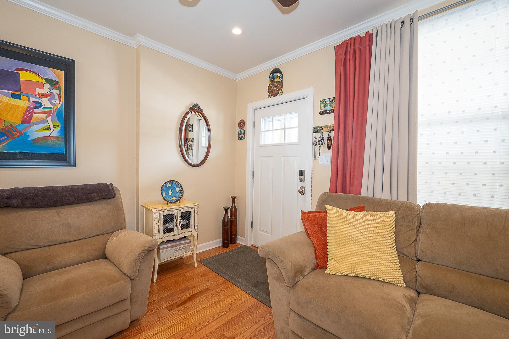 758 W RAILROAD AVENUE