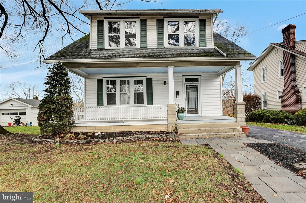 Photo of 225 E Bainbridge Street, Elizabethtown, PA 17022 (MLS # PALA2044802)