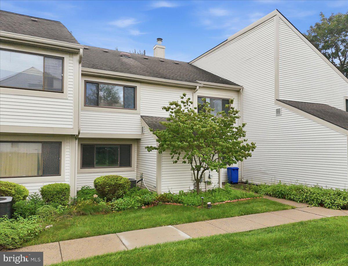 504 FREEDOM CIRCLE 319