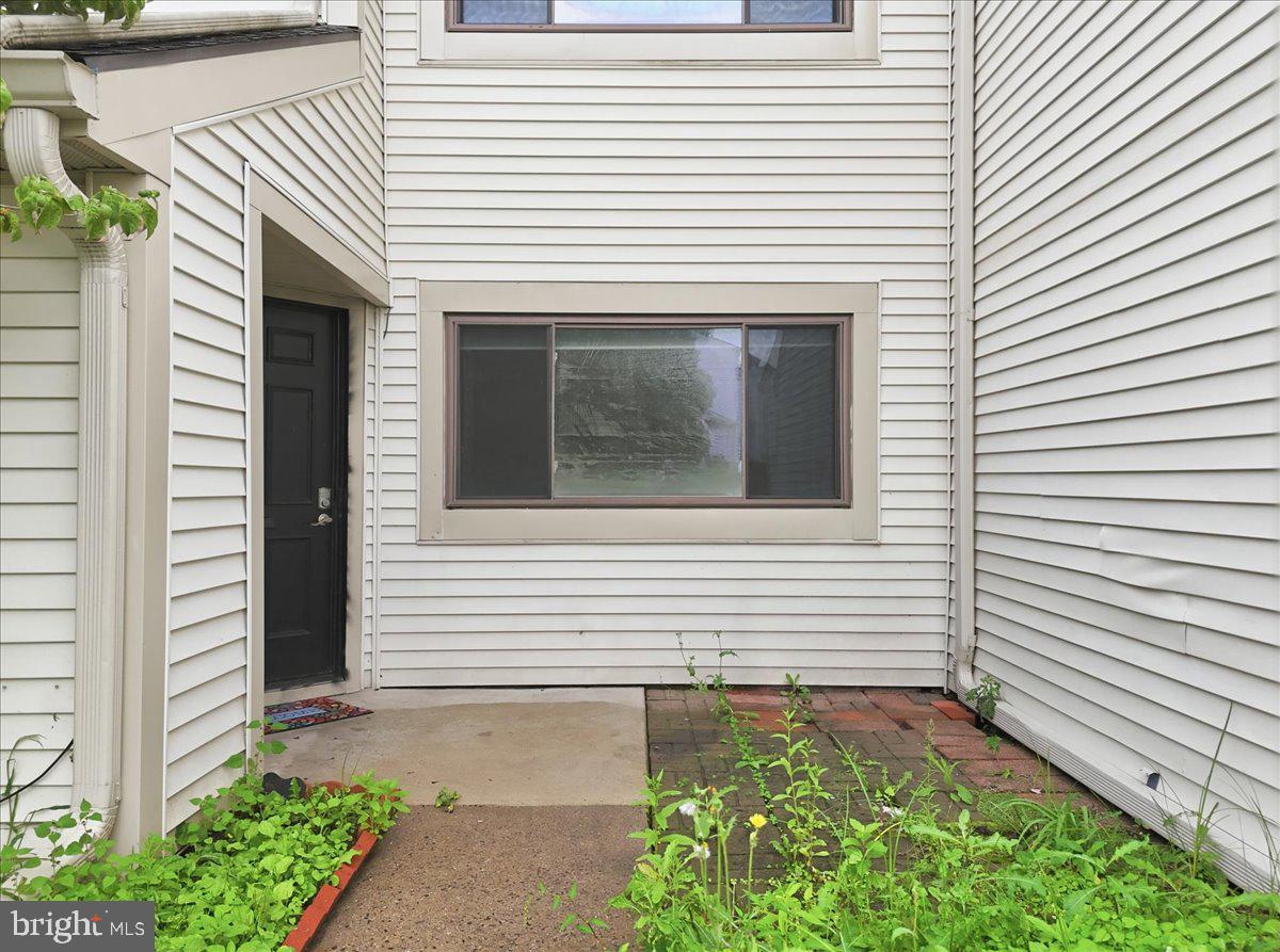 504 FREEDOM CIRCLE 319
