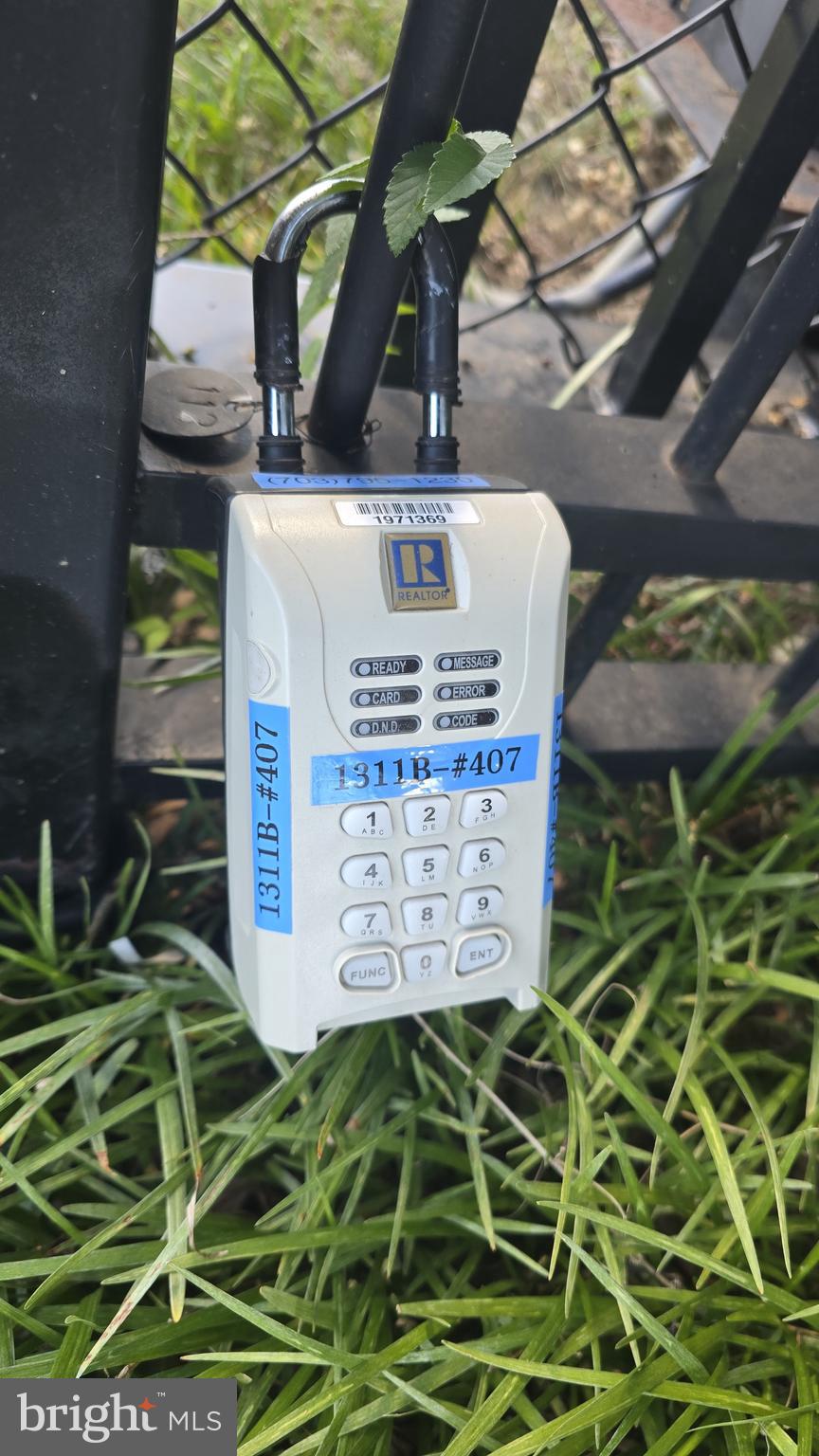 THE ADDISON AT ST PAUL - Residential Lease