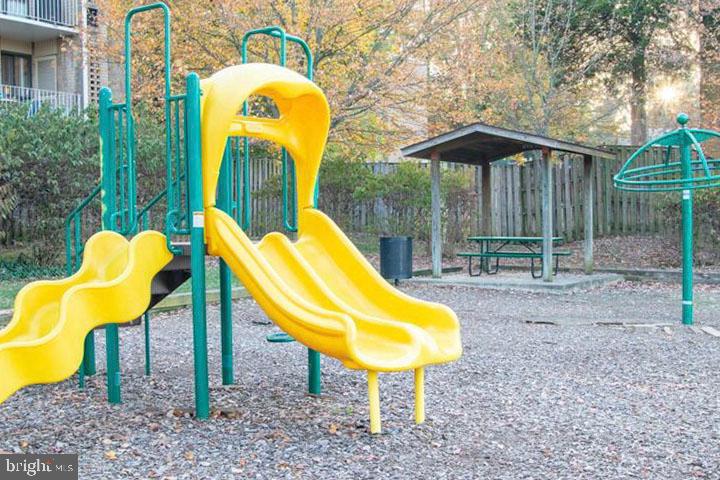 THE ADDISON AT ST PAUL - Residential Lease